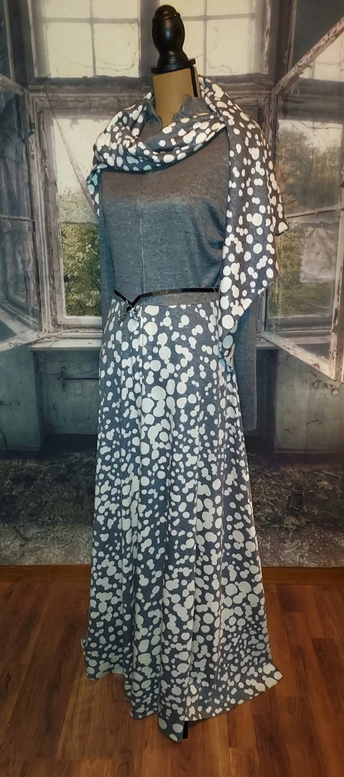 Vintage 1970s Mollie Parnis Boutique A-Line Knit Maxi Dress with Shawl S/M