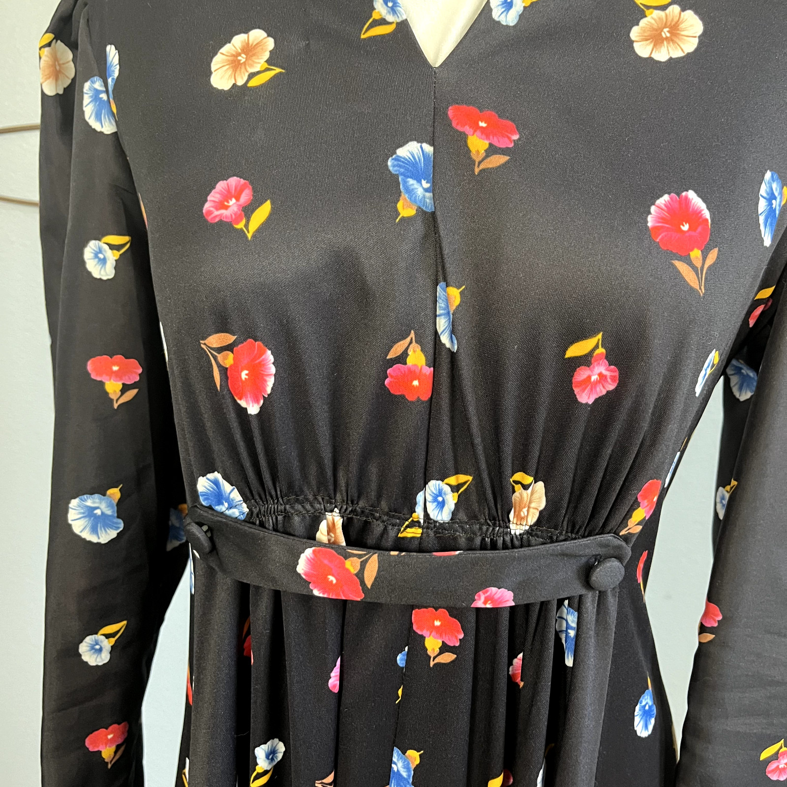 Vtg 1970’s Double Knit Polyester Long Sleeve Black Mulitcolor Floral Dress XS/S