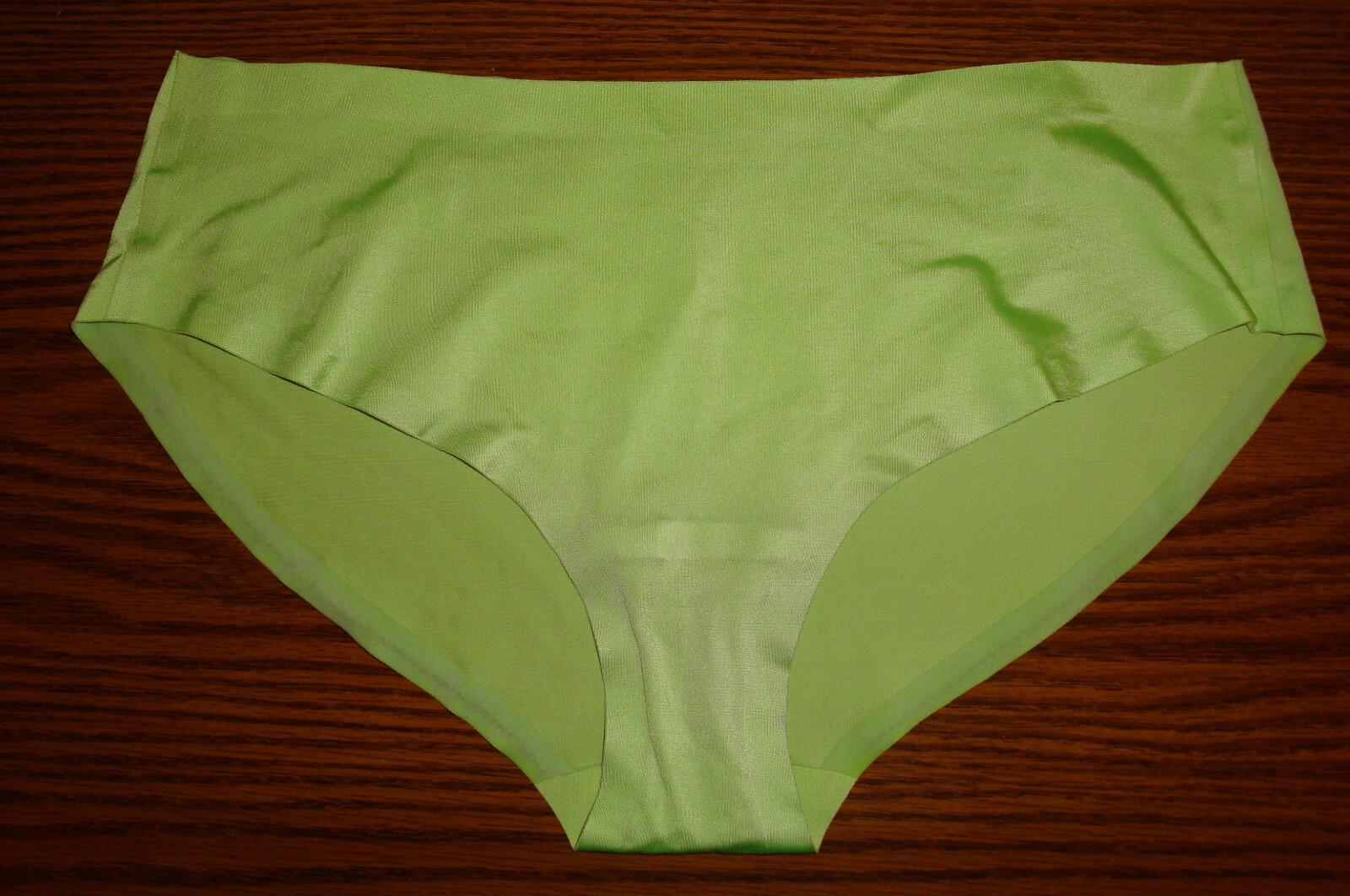Victoria’s Secret L Satin Lime Green Hiphugger Silky Smooth Vintage 2011