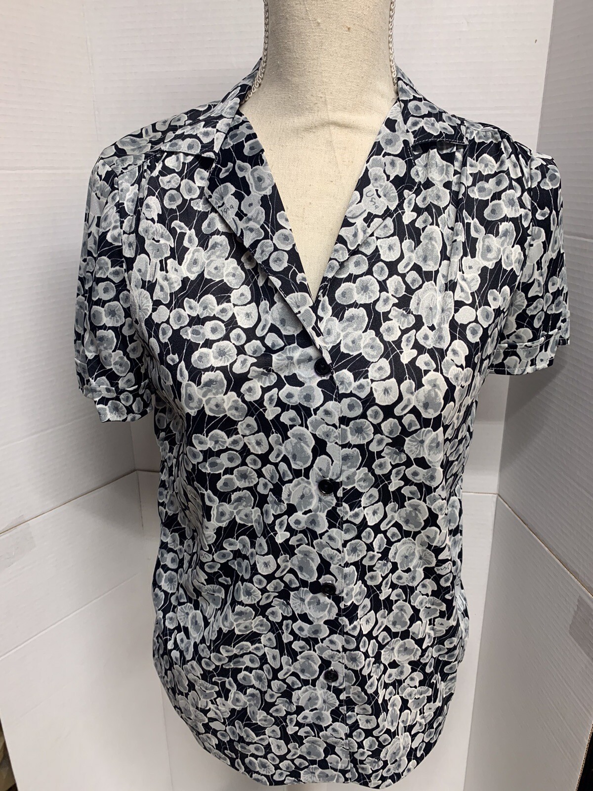 Vintage Vera Sample Blouse Size 10 Black Gray White Good Condition