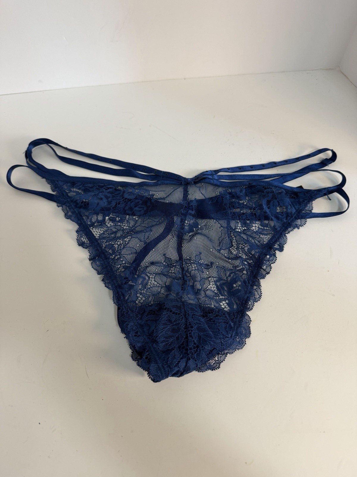 Womens Torrid Curves size 1 Blue lace thong With Bling
