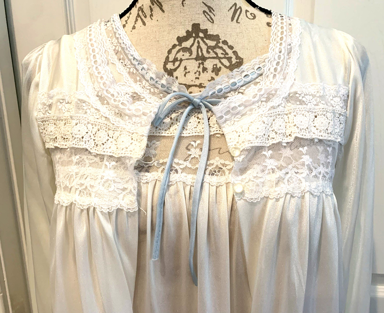Vintage Night Flowers Nightgown & Robe Long White Nylon Peignoir Set Size Petite