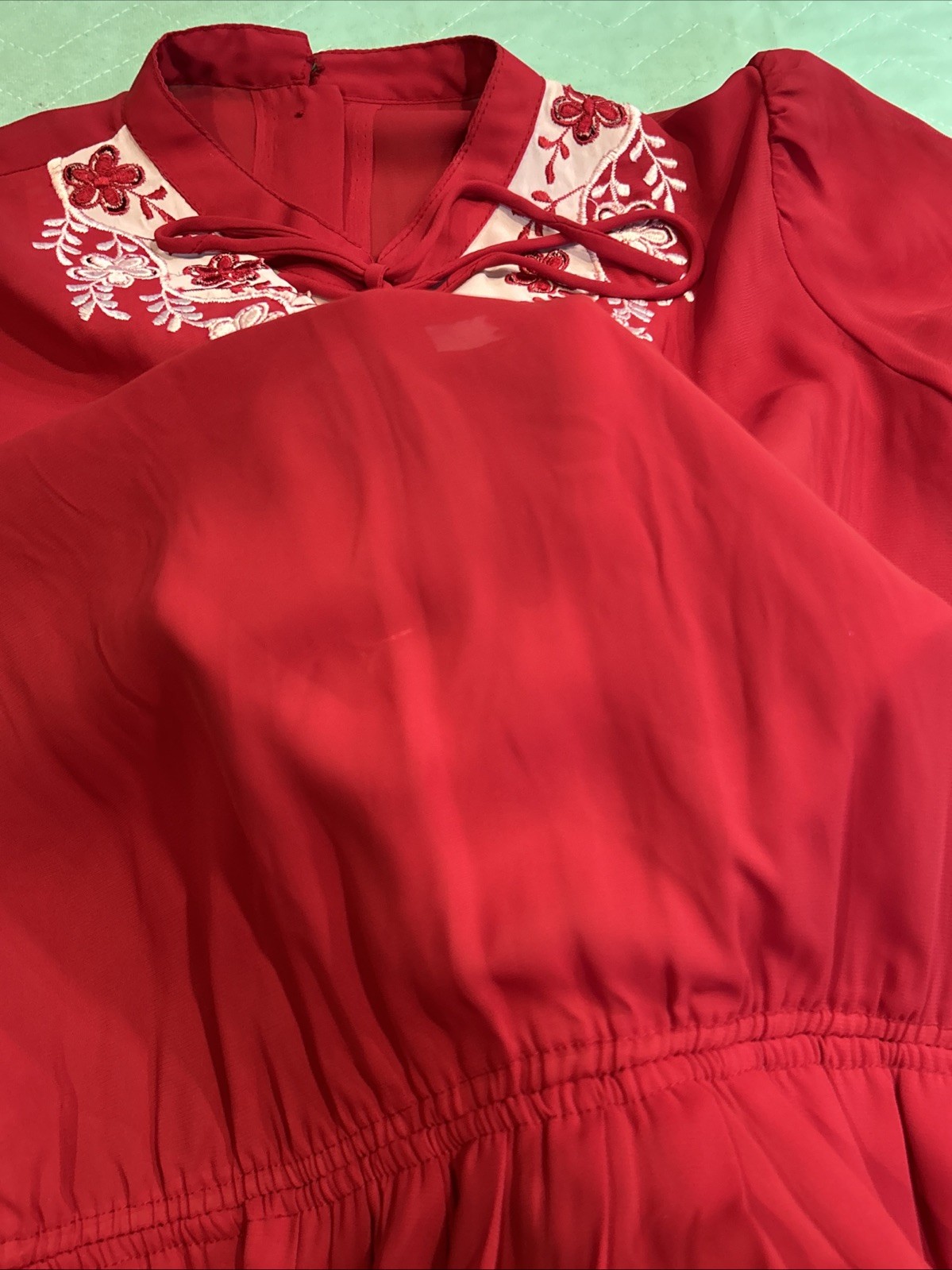 Vintage Women’s Dark Red Elastic Waist Shirt Sleeve Dress Embroidered Flowers