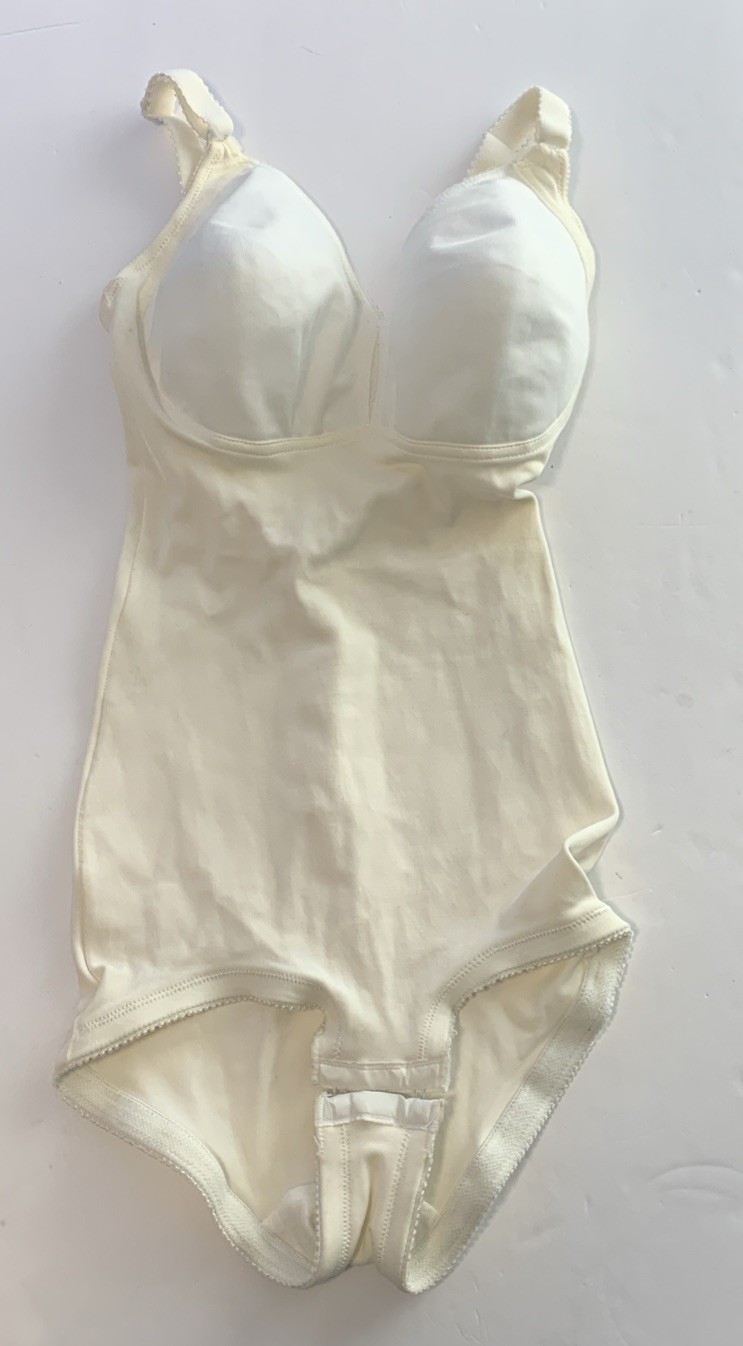 VTG Free Spirit Body Briefer By Playex Size 32C Off White Bra Style 2789