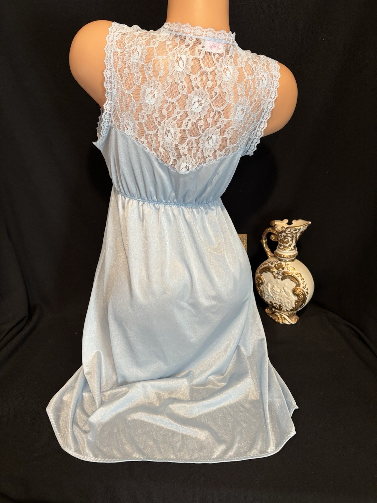 Vtg Silky Wide Lace SILKY SOFT NYLON Nightgown Negligee Gown w Tie front Dress