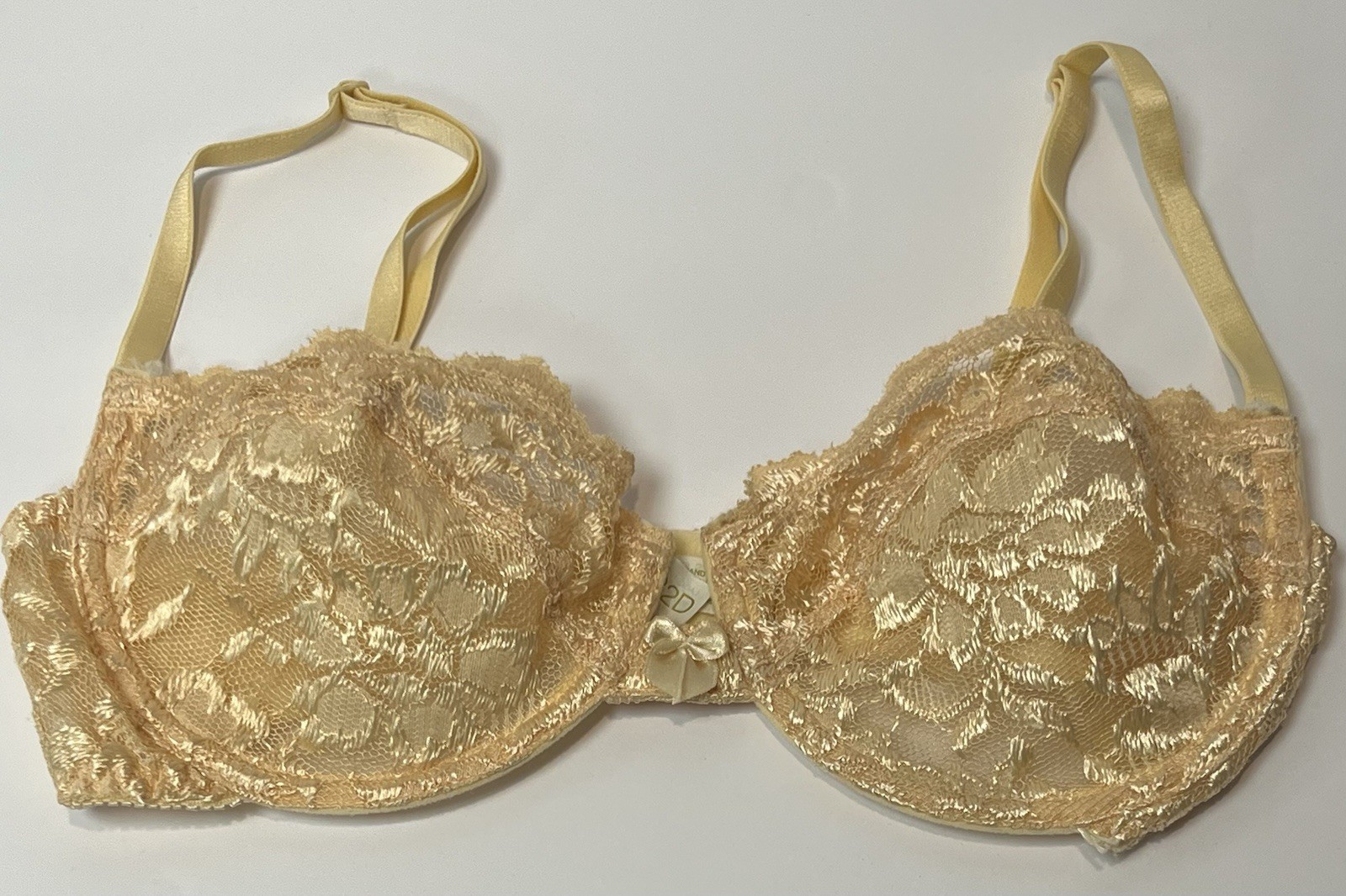 Vintage Victoria’s Secret Gold Label Light Orange Unlined Lace Underwire Bra 32D