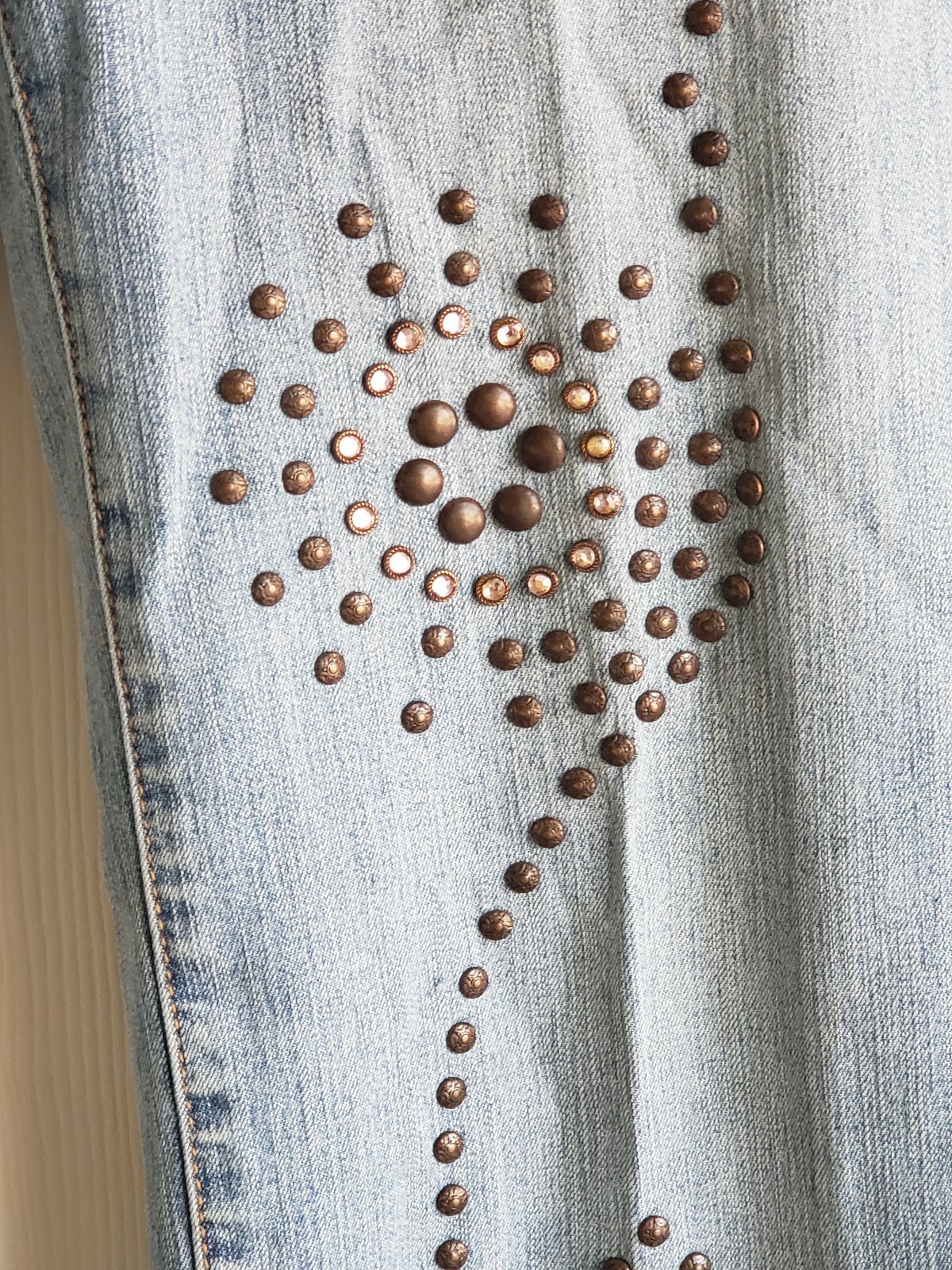 Rare Find: Women’s Vintage Studded 1990’s Women’s Denim Jeans waist 34 inseam 32