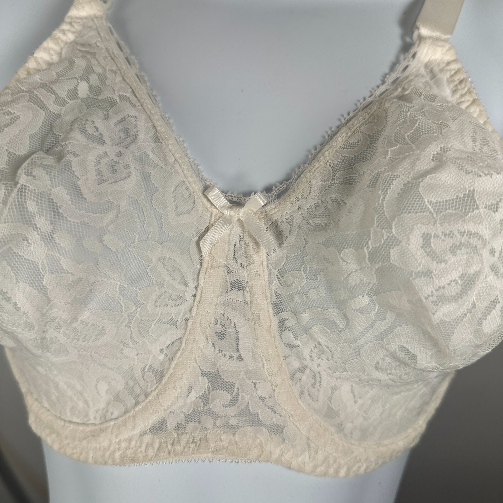 Vintage Bali 34DD Bra Lace 3432 Underwire Ivory Stretch Sheer Sexy Adjustable