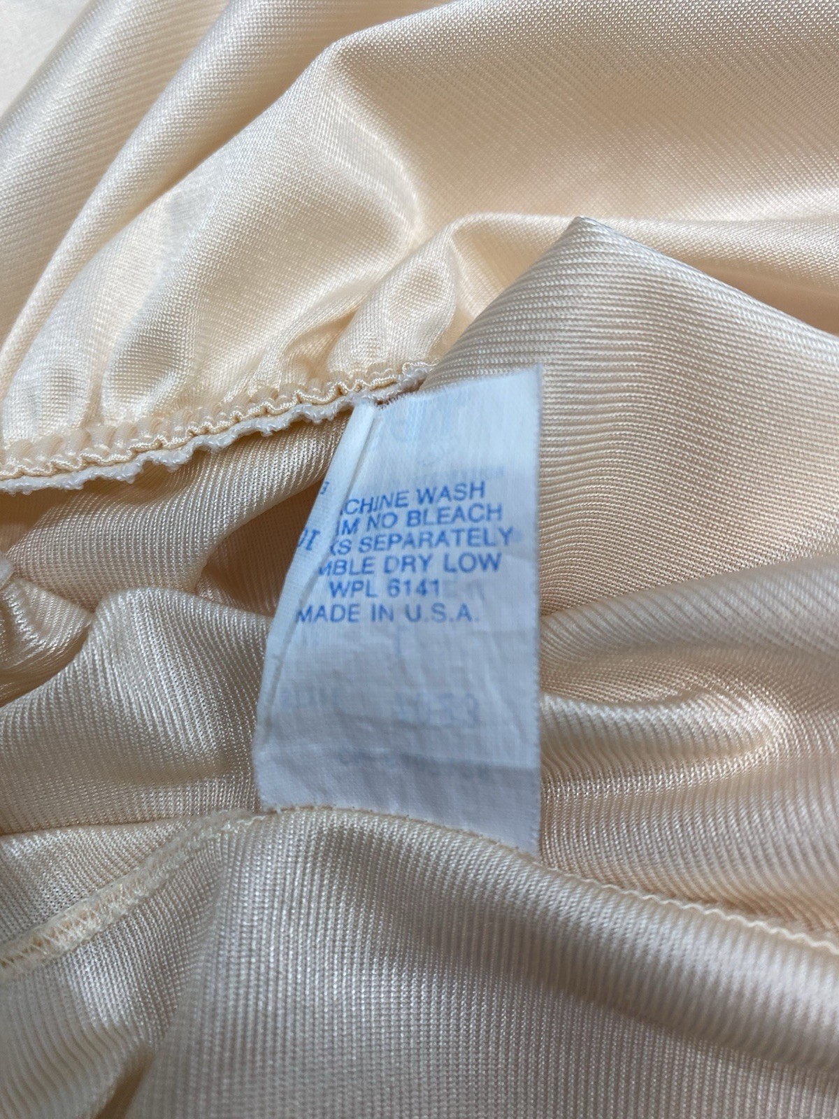 BALI Vintage Half Slip SIZE LARGE beige slit long length 25″ classic