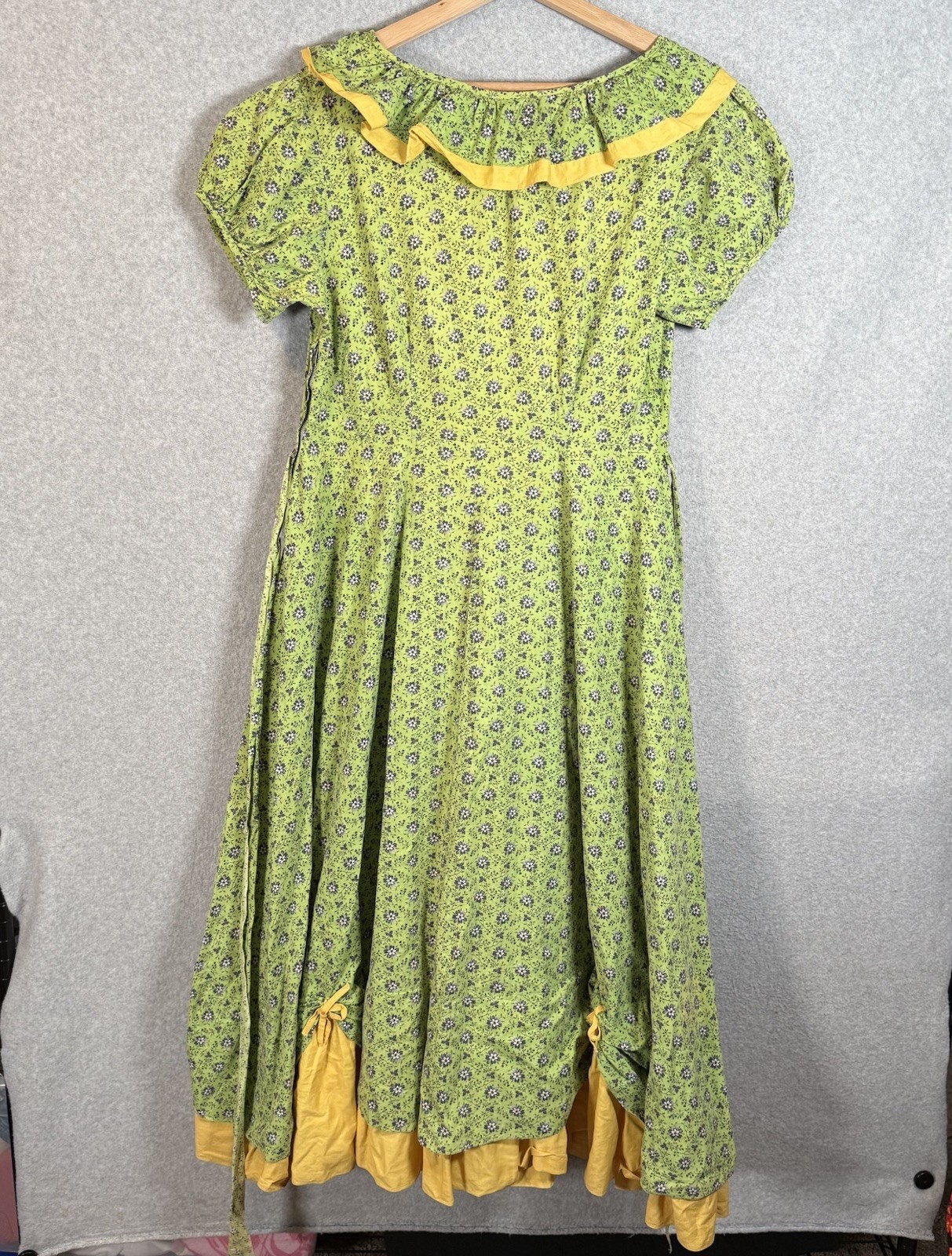 Vintage 70s Handmade Maxi Dress Womens Small Green Yellow Floral