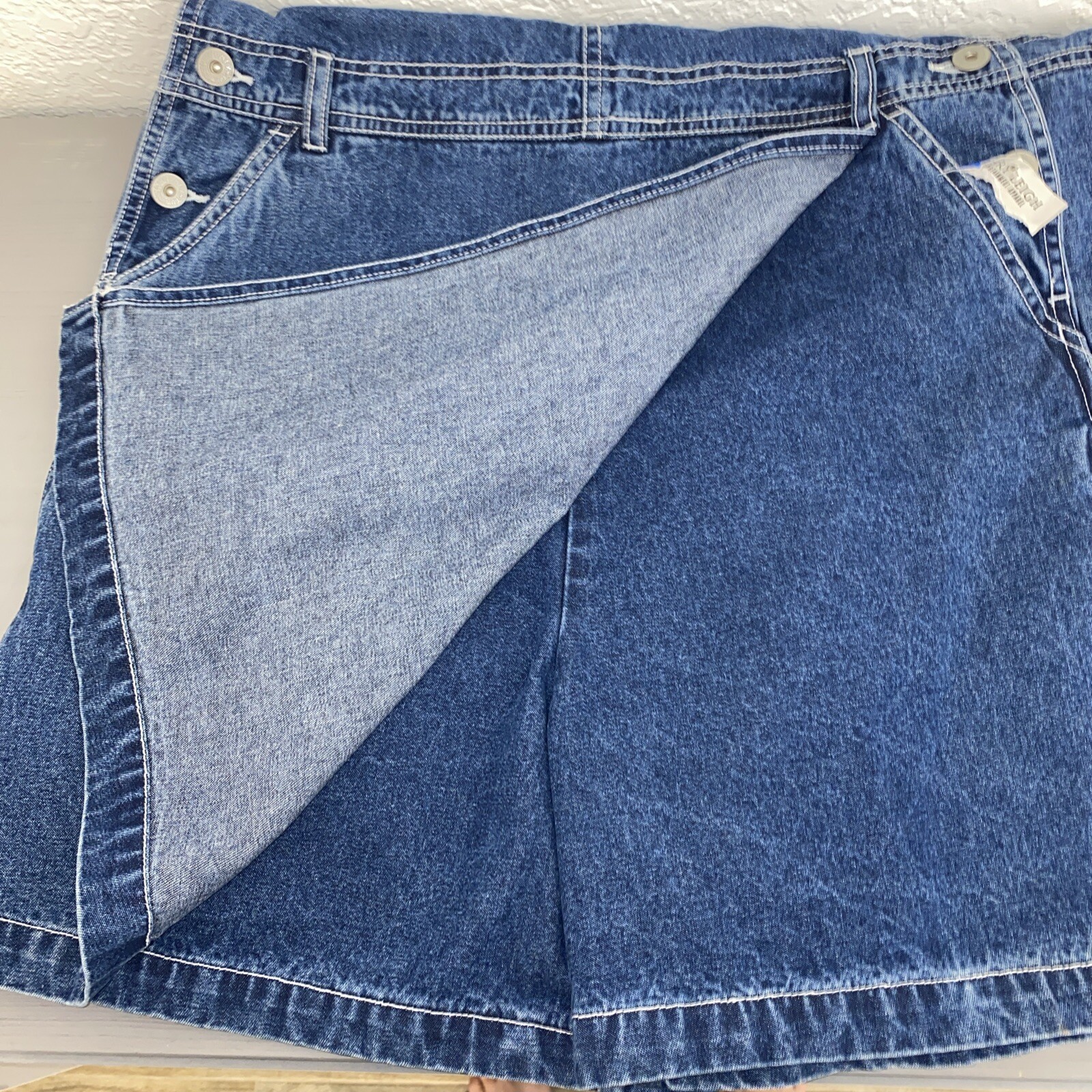 VTG Warner Bros Tweety Bird Bib Skortalls Women’s L Blue Denim Romper ’90s Y2K