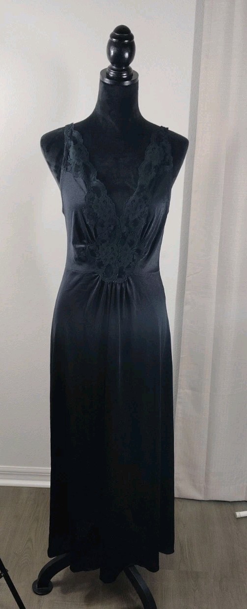 Vintage Sears Inner Most Black Maxi Nightgown Lingerie Lace Size Small Fits…