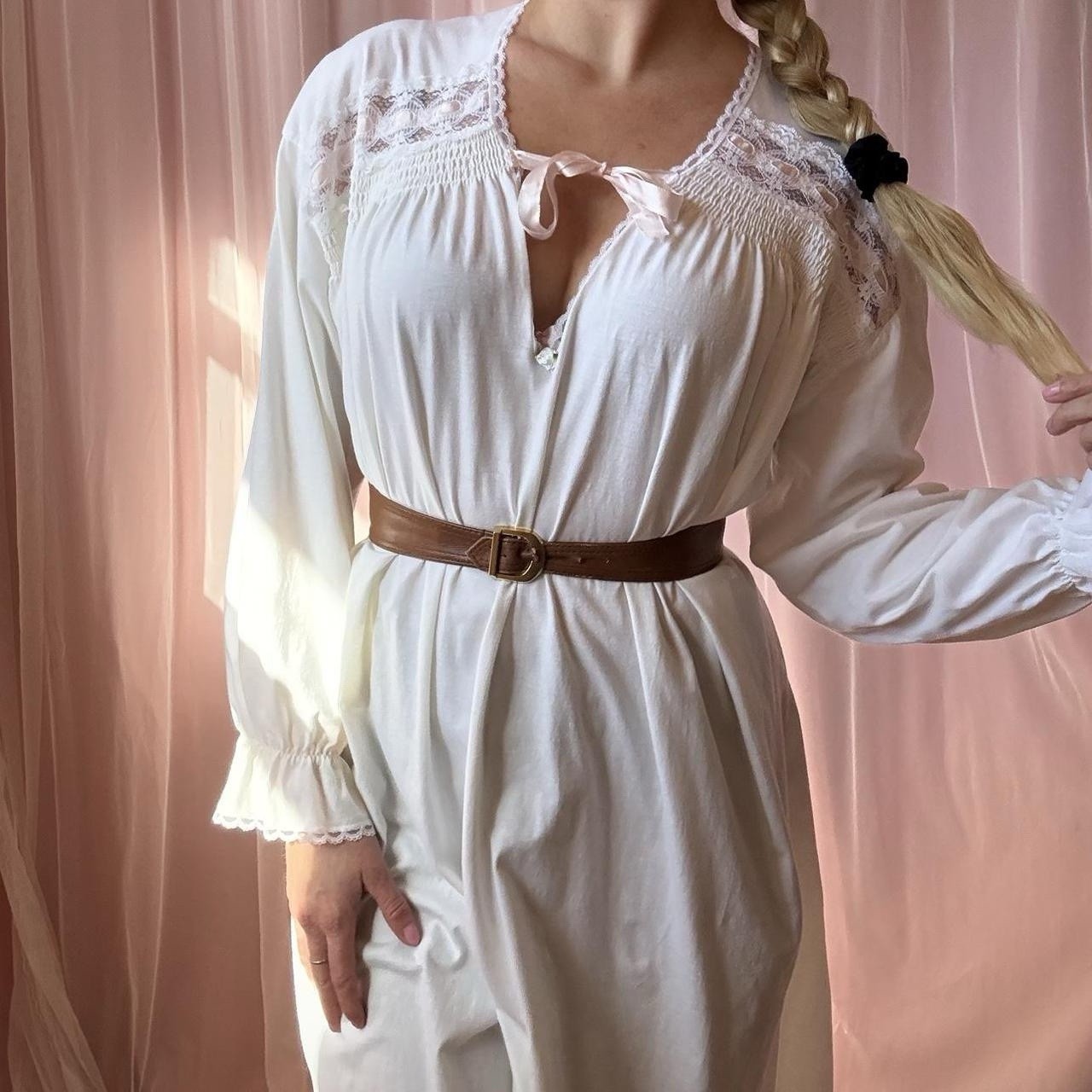 Vintage Victorian Style White Pink Ribbon Insert Lace Nightgown