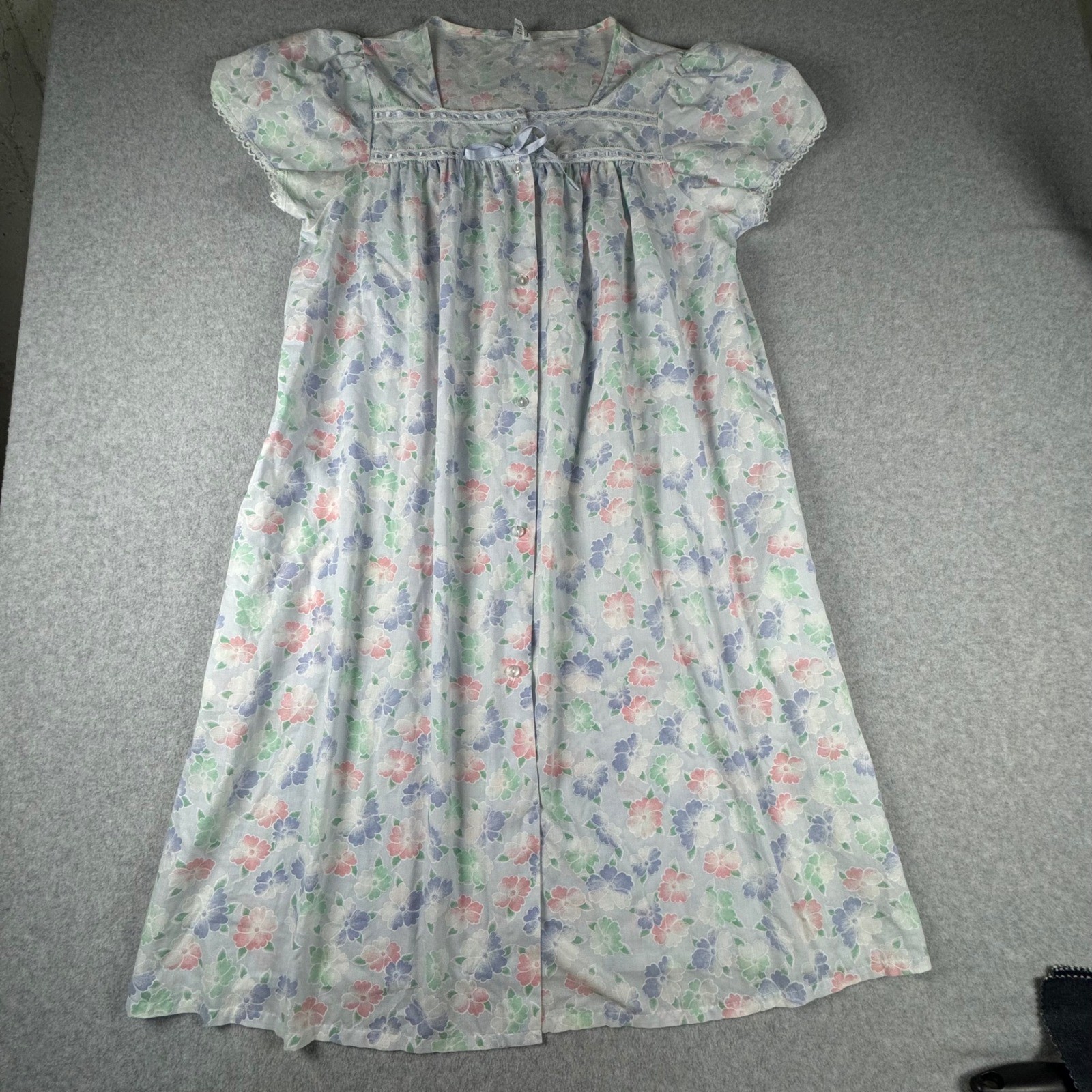 Vintage Floral Button Front Nightgown Pastel Lace Trim Pockets Style 2017 Medium
