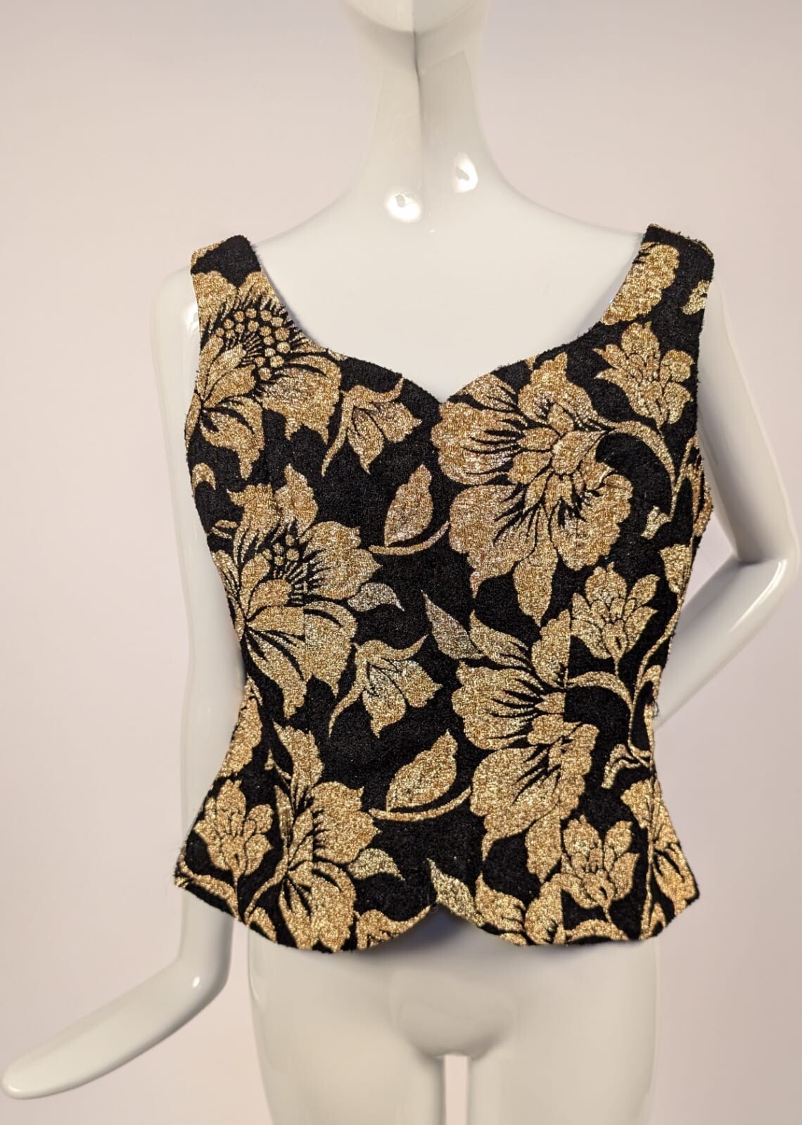 VINTAGE LATE 70’S 1980’S  METALLIC GOLD + BLACK KNIT LUREX FLORAL TOP