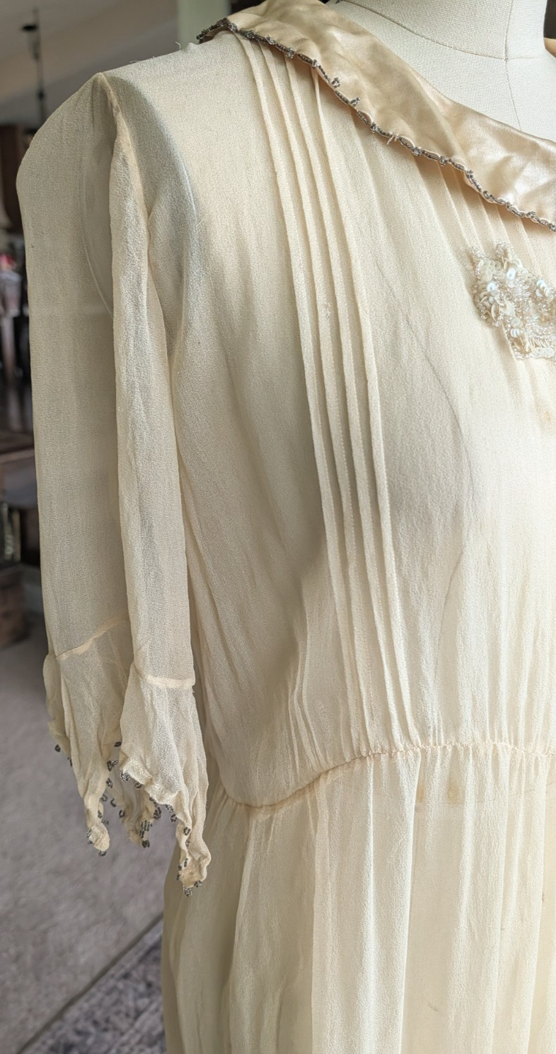 Antique 1920s silk beaded sheer dress beige flapper 40″ bust bead trim