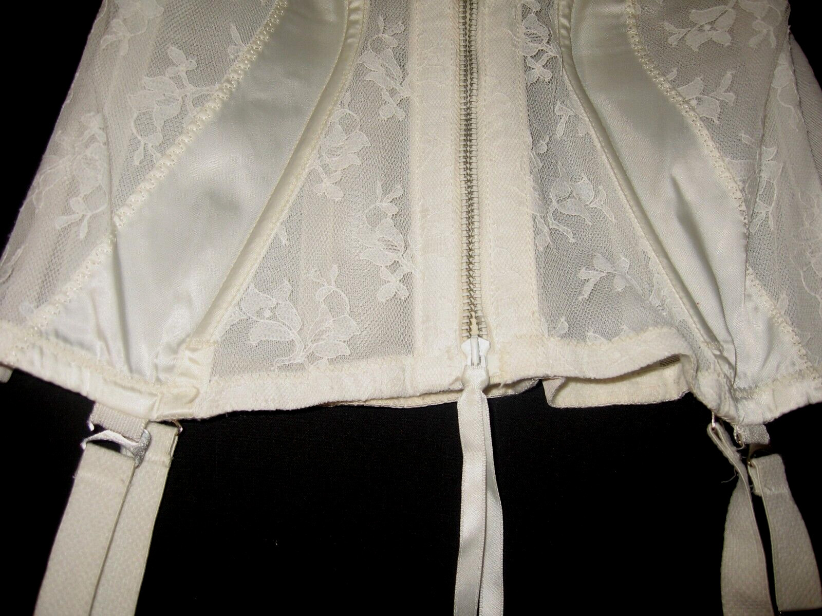 VtG 60s FORMFIT Pinup Corset White Sheer Lace Satin Full-Zip Girdle Garters 36C