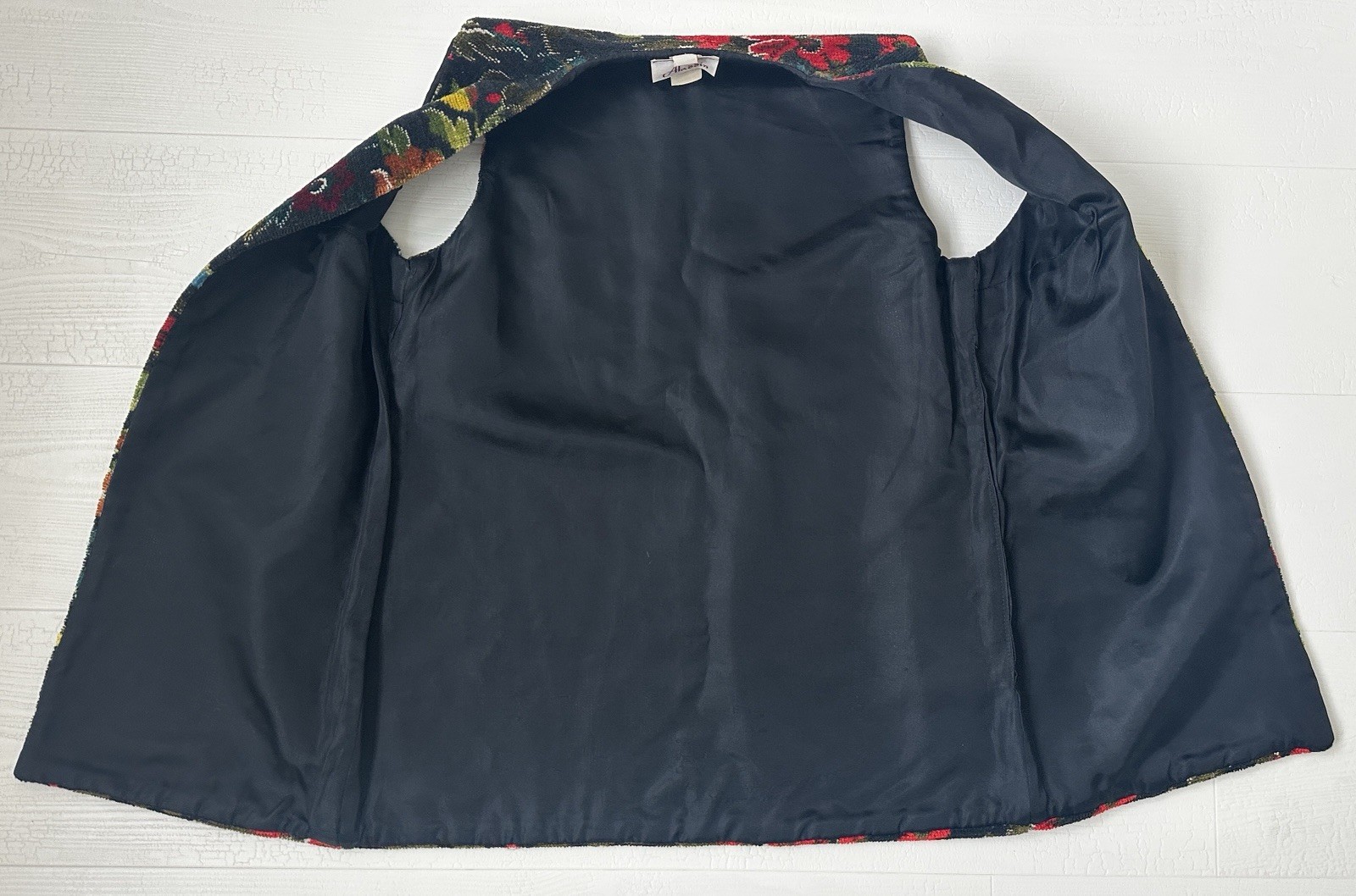 Vtg ALADDIN TAPESTRY VEST Women sz M Black Floral Fully Lined USA Made Mint!