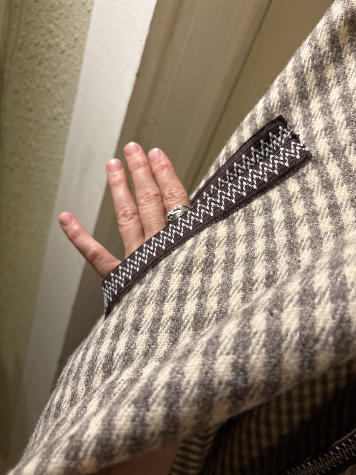Vintage Handmade Gray Beige Herringbone Wool Poncho One Size