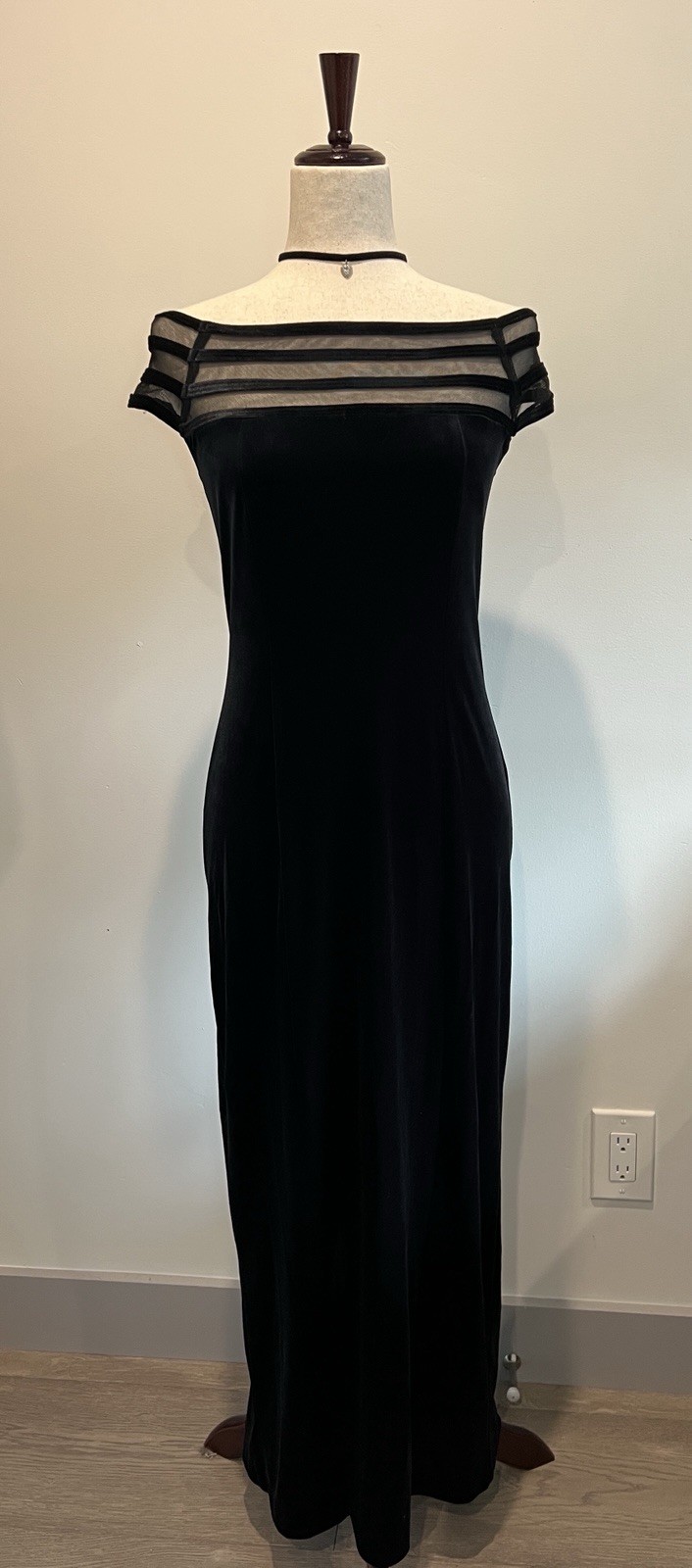VTG Black Velvet Formal Evening Prom Dress Mesh Neckline Y2K Goth S
