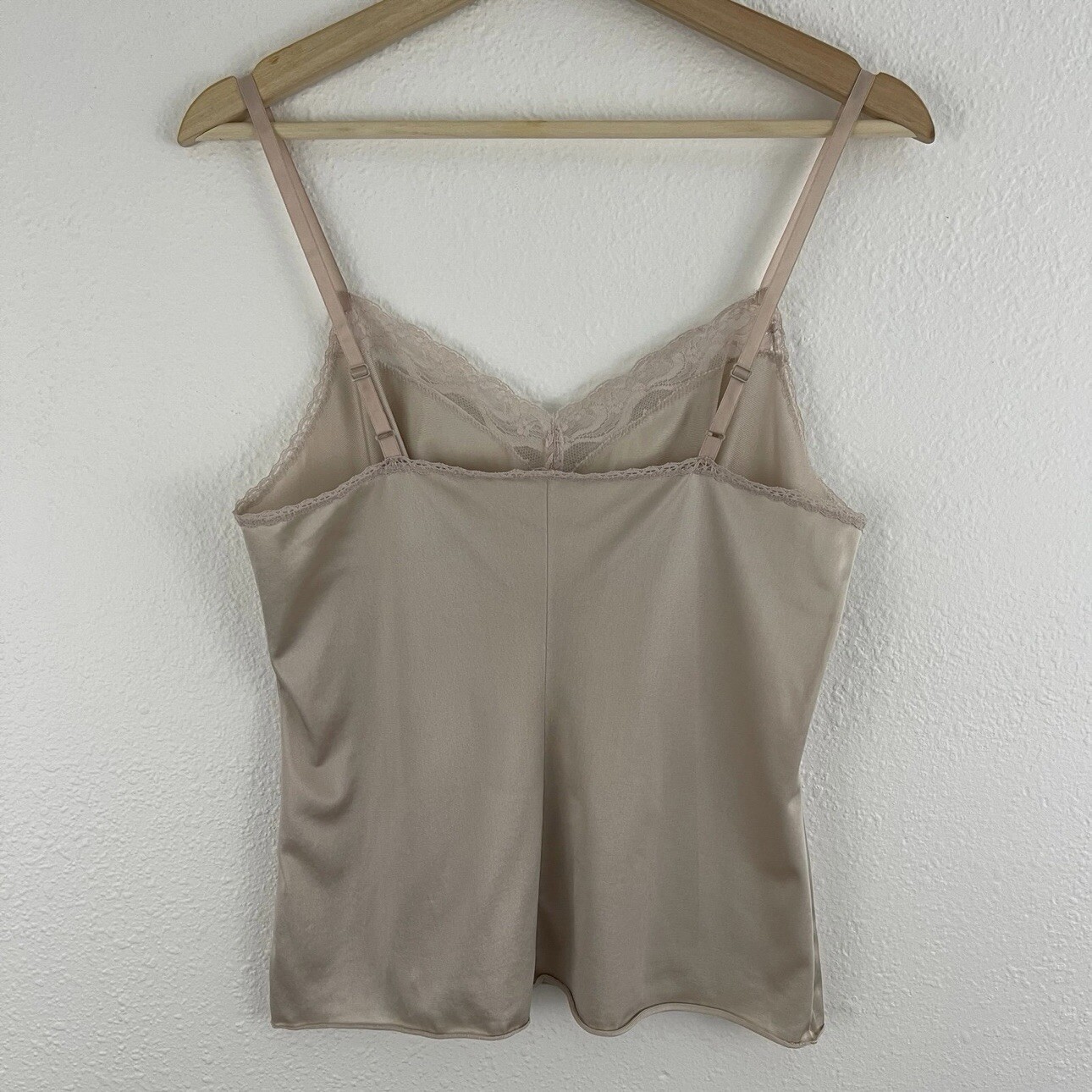 VANITY FAIR Vintage Champange Beige Lace Trim Spaghetti Strap Camisole Top