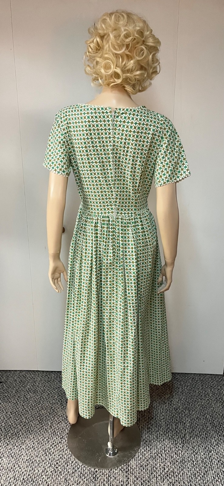 Vintage 1950s Harlequin Print Full Sweep Cotton Dress Back Metal ZipperBust 44