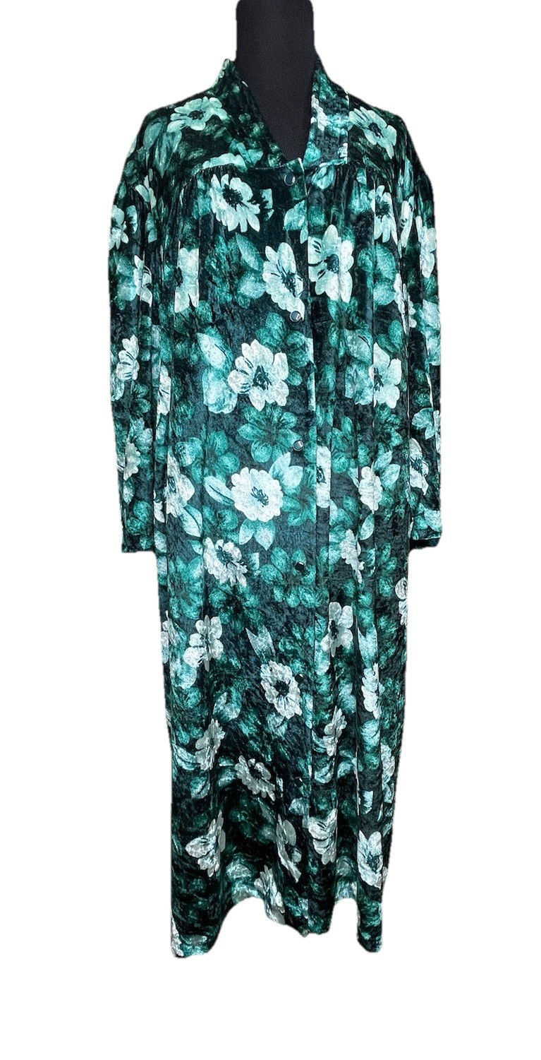Vtg Robe Housecoat Floral Full Snap Buttons Plush Pockets Green Simply Basic 1XL