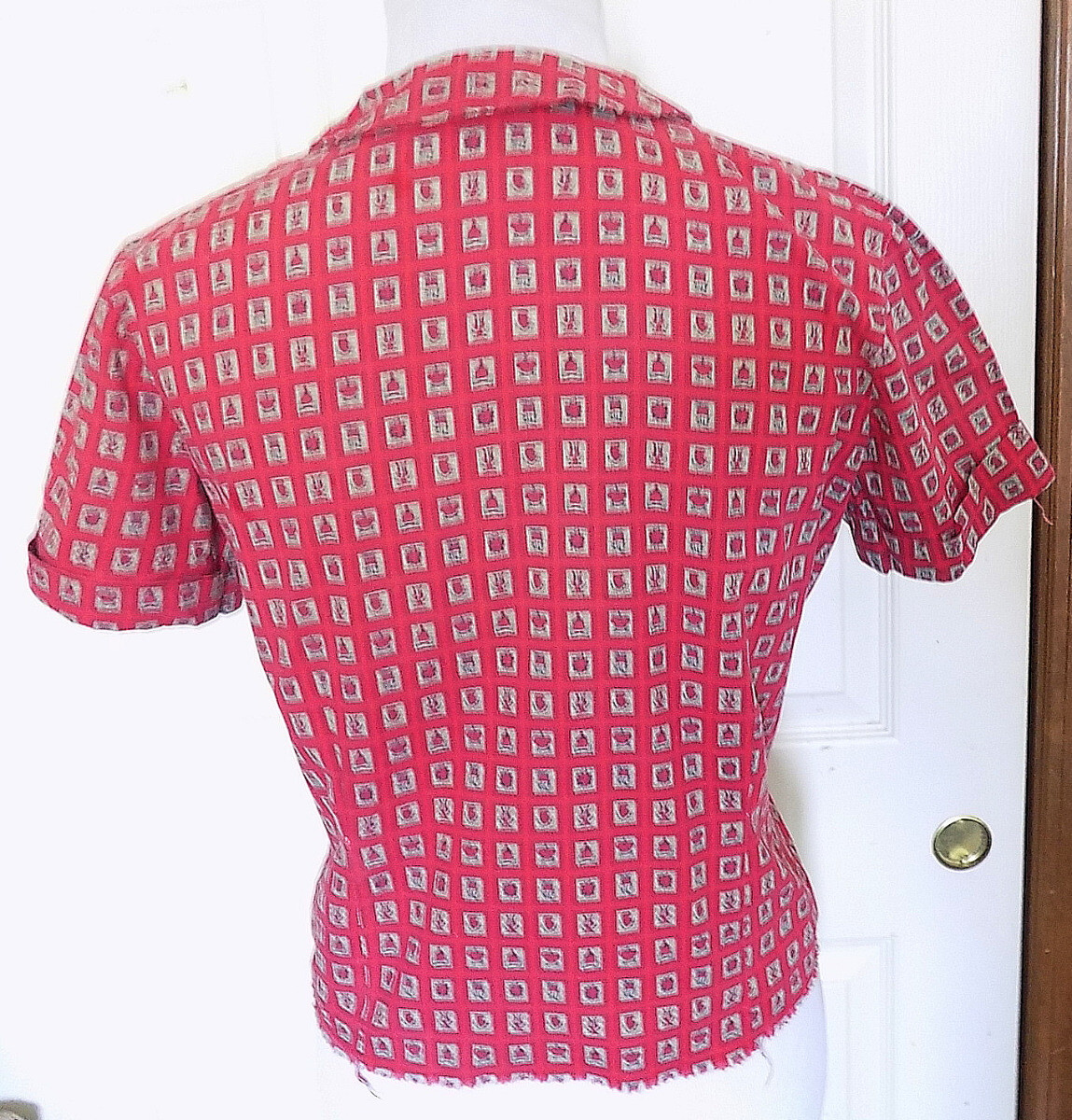 Vintage Red Gray Block Print Blouse Short Sleeved B38