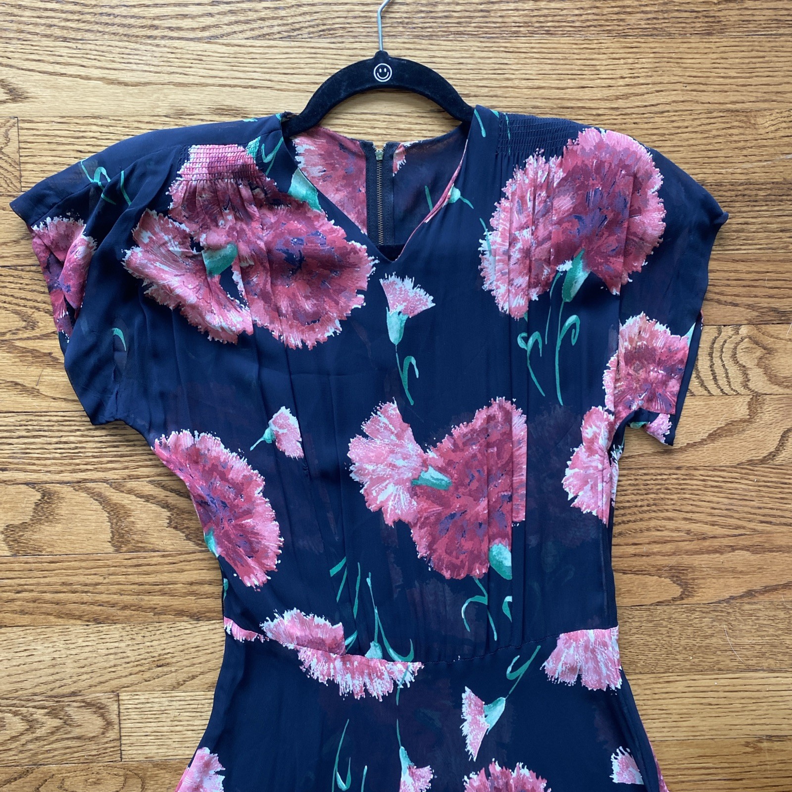 Vintage 1940s floral print carnations day dress AS IS WITH DAMAGE
