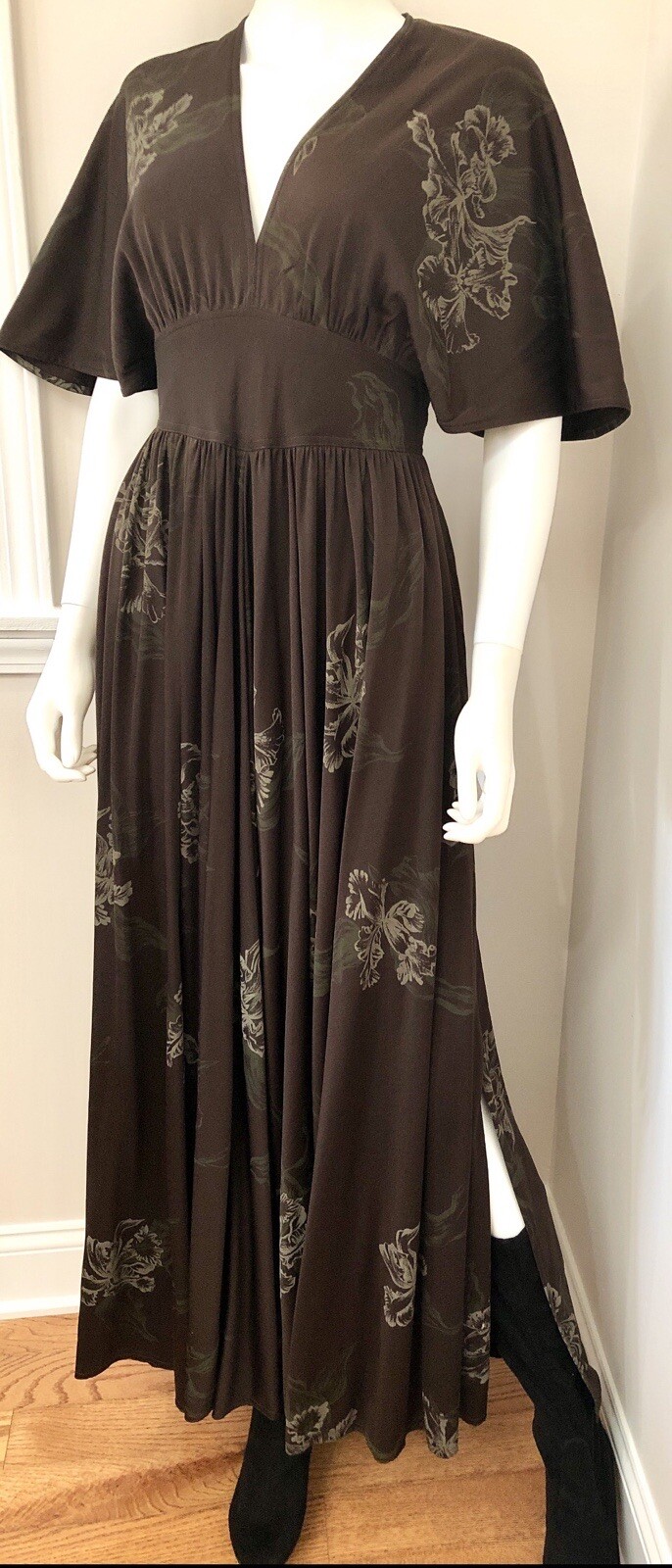 Vtg 1970s Bohemian Flutter Sleeve James Daugherty WRAP MAXI-DRESS w/IRIS Flowers