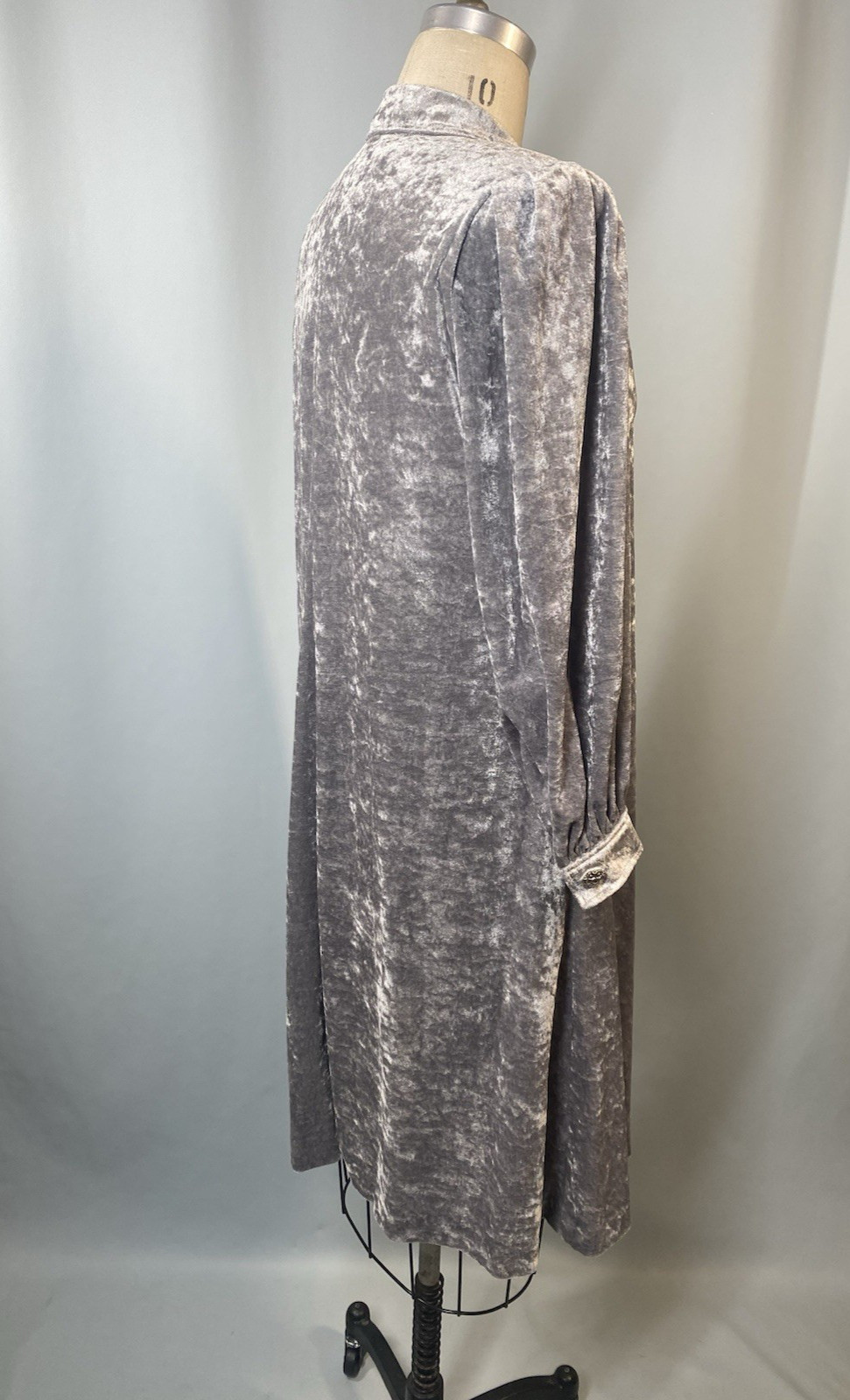 Vintage Dress SIZE LARGE 10 PETITE silver gray velvet long sleeve 80s 90s