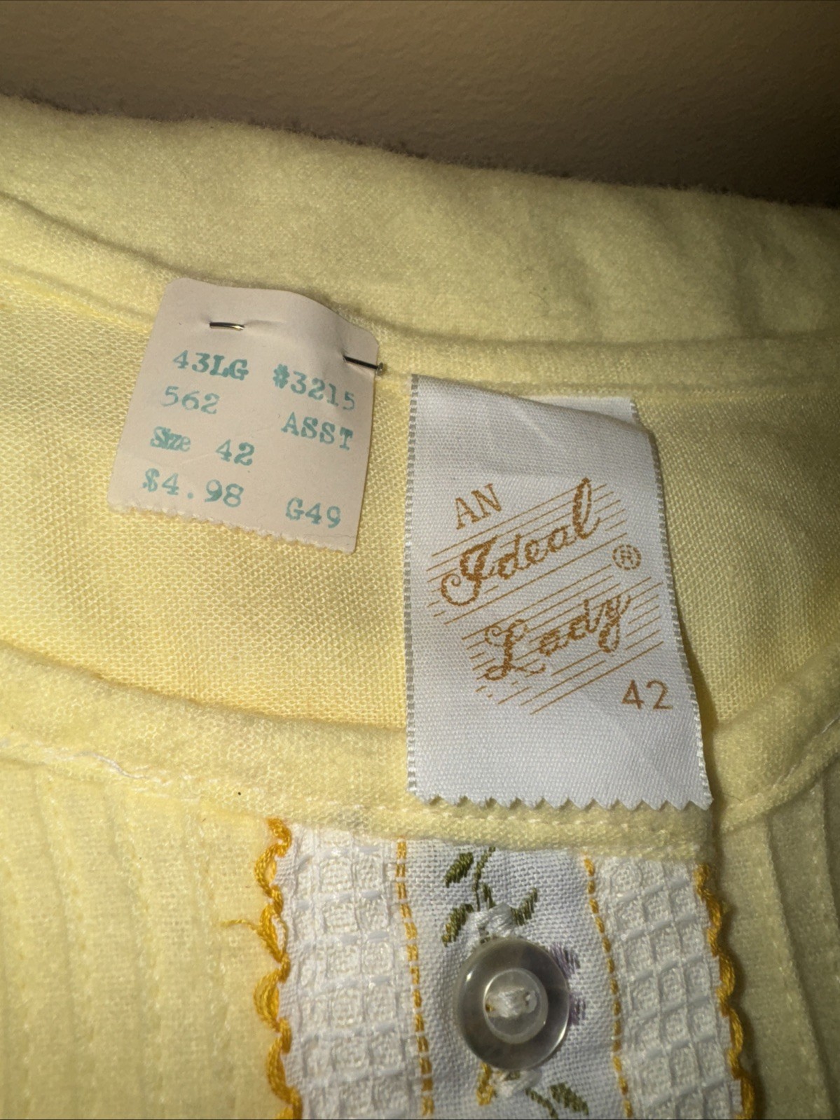 Vintage Women’s Ideal Lady Full Length Gown Pajamas Size 42 (L) Yellow Flowers