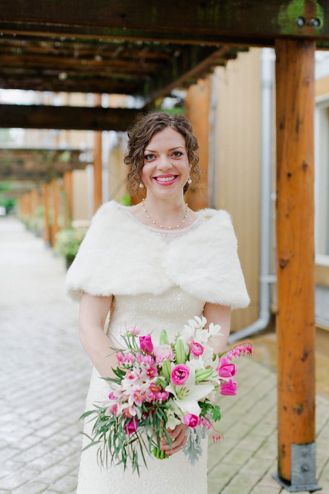 WHITE STOLE 'Princess’ Ivory Rabbit Fur Bridal Shawl | Classic Retro Glamour (S)