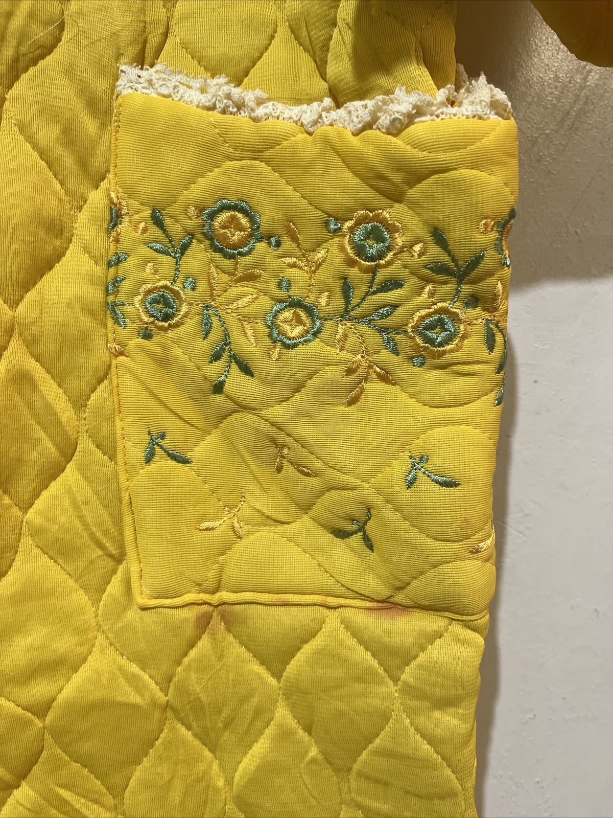 Vtg Paulette New York Housecoat Womens Medium Yellow Quilted Prop Costume Flaws