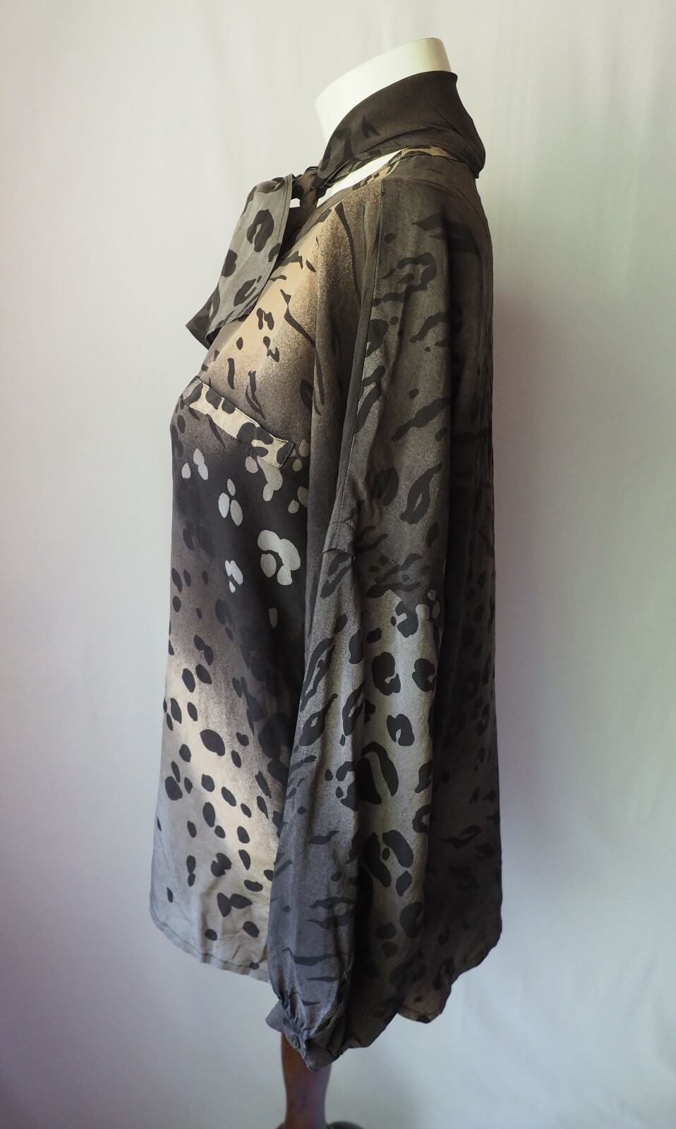 Vintage Escada West Germany Silk Blouse Animal Print Leopard Tiger Gray Beige