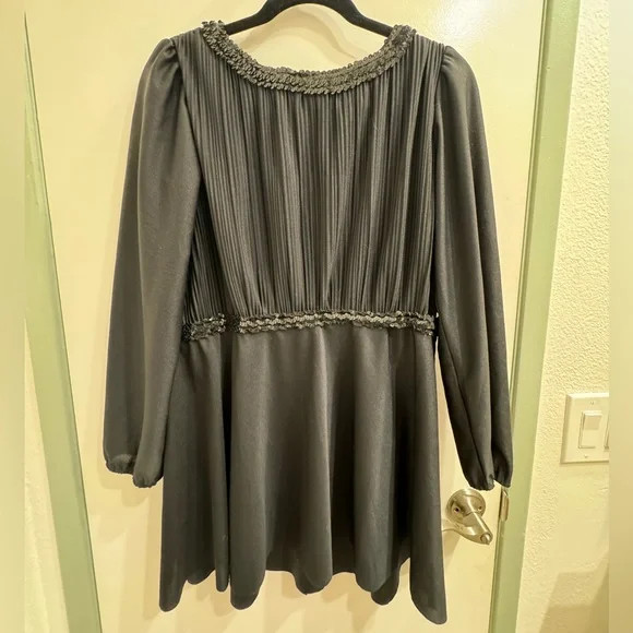 Vintage 70s Chic Swing Minidress with sequins – Size M/L