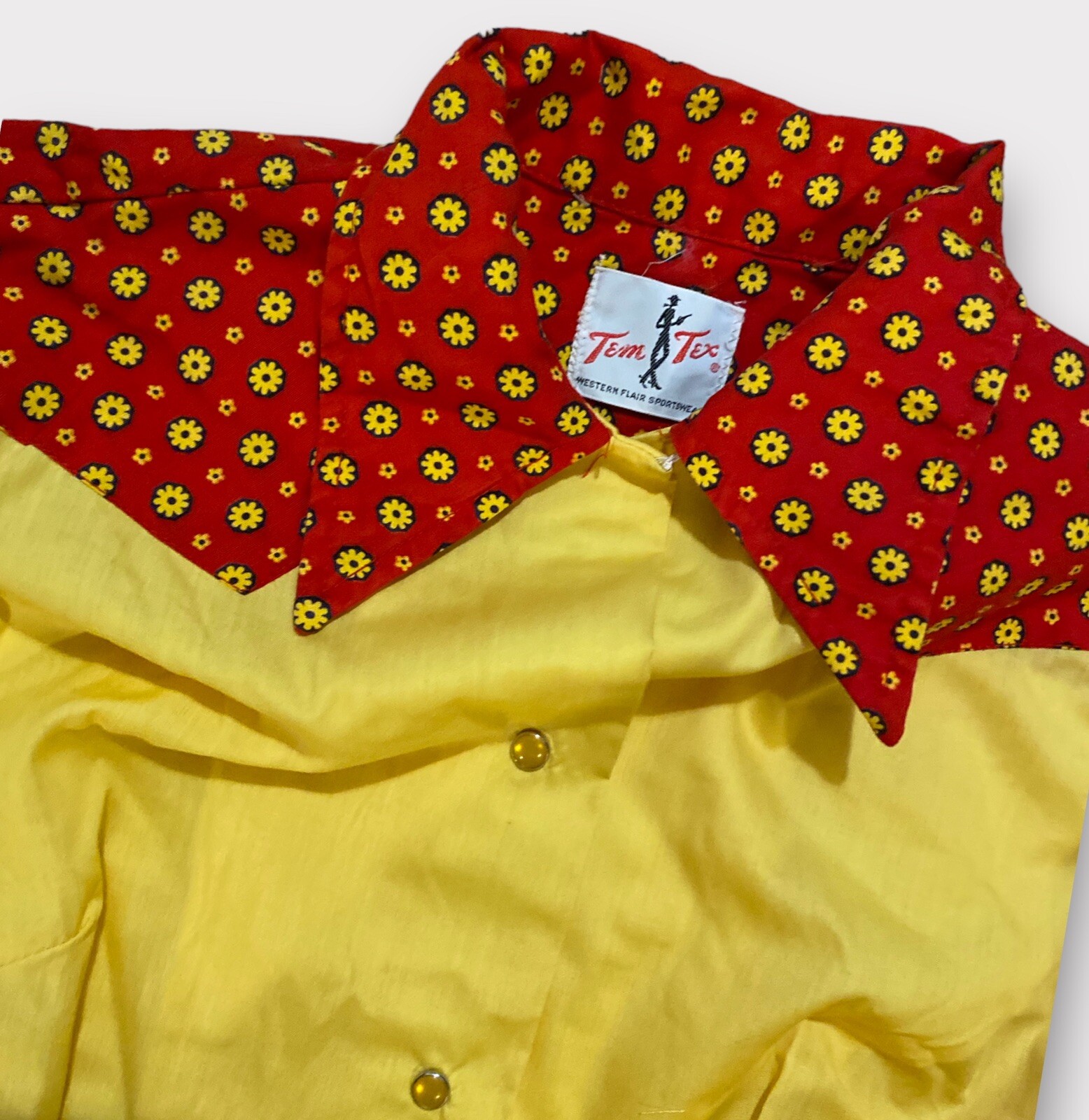 Vintage Women’s 70s Western Tem Tex Pearl Snap Yellow And Red Long sleeve