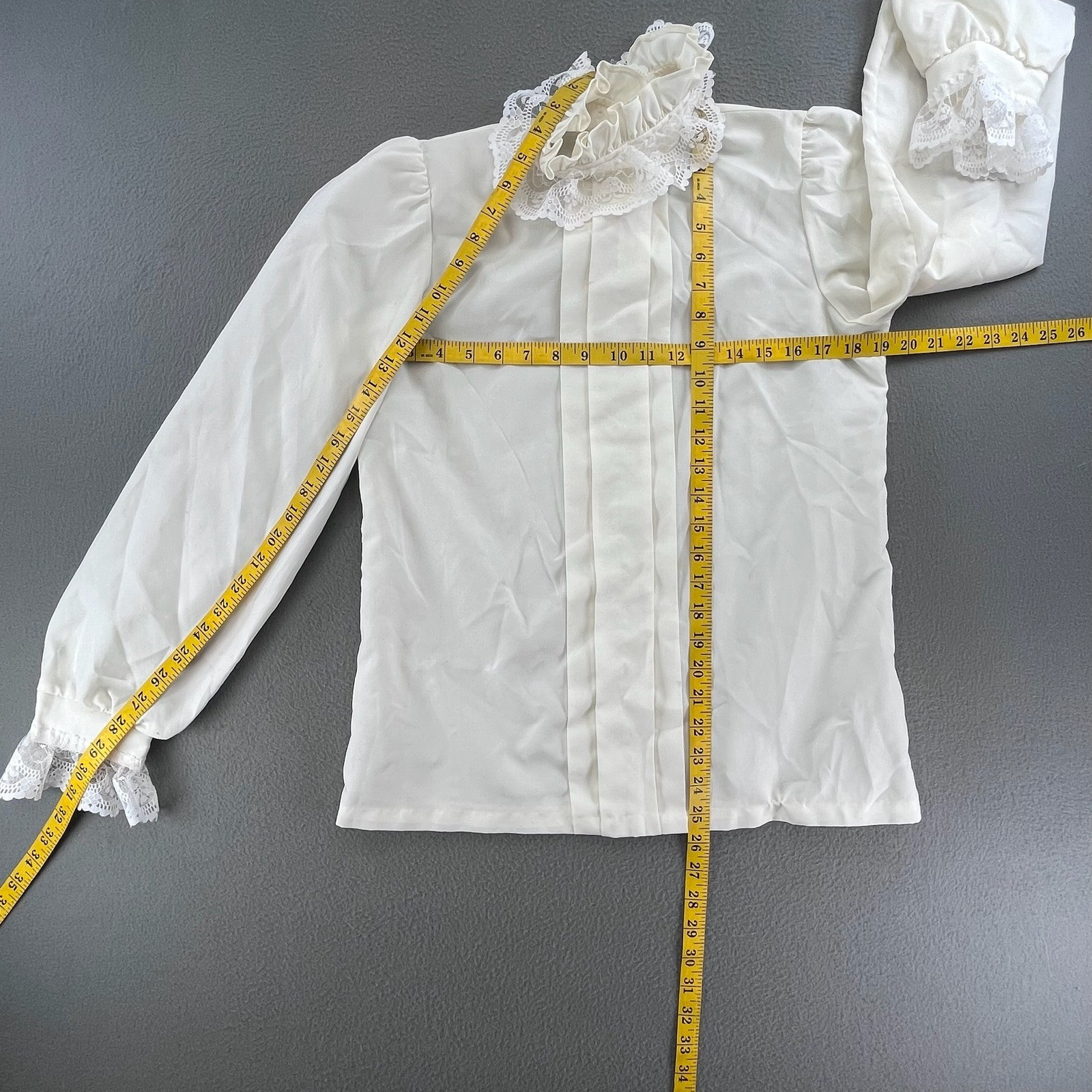 Lucky Winner Women Blouse Ivory Polyester Size 14 Vintage Victorian Lace Ruffle