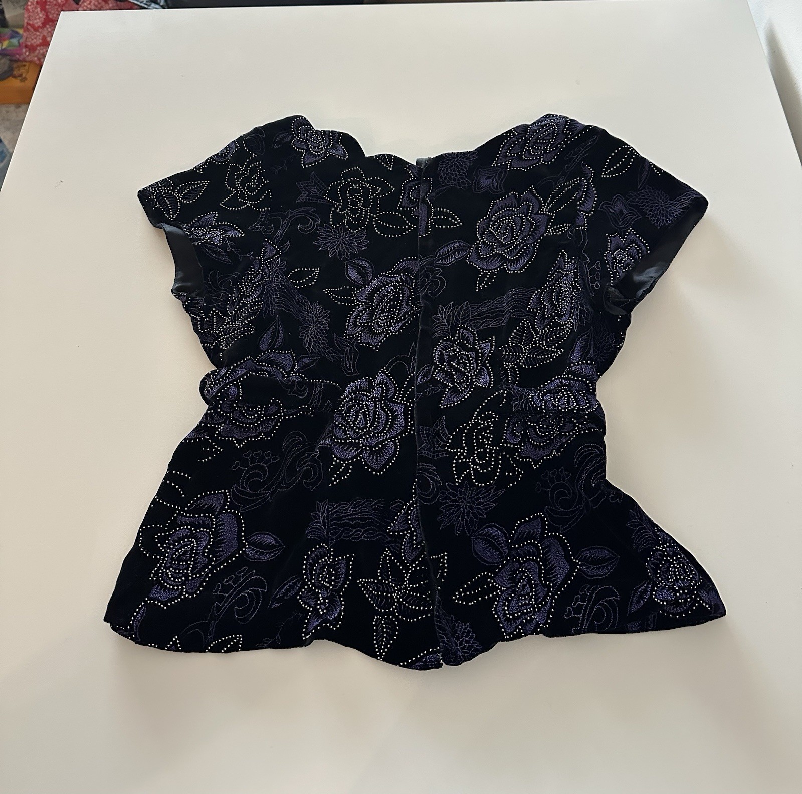 Vintage 90s Velvet Embossed Grunge Floral Sweetheart Neckline Top S? Black Rose