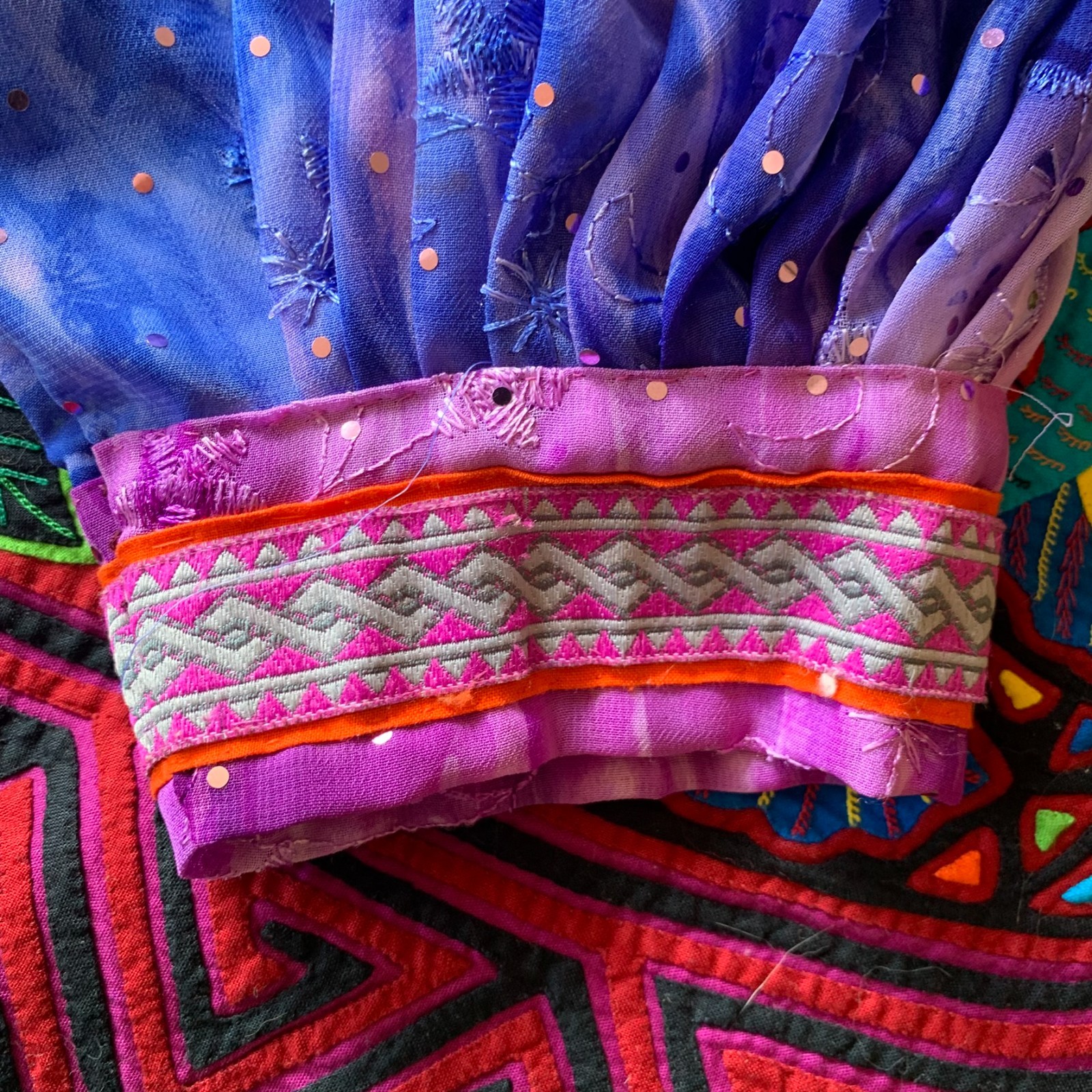 VTG Panamanian Kuna Mola Blouse Handmade Hummingbird Embroidery Purple Sequin S