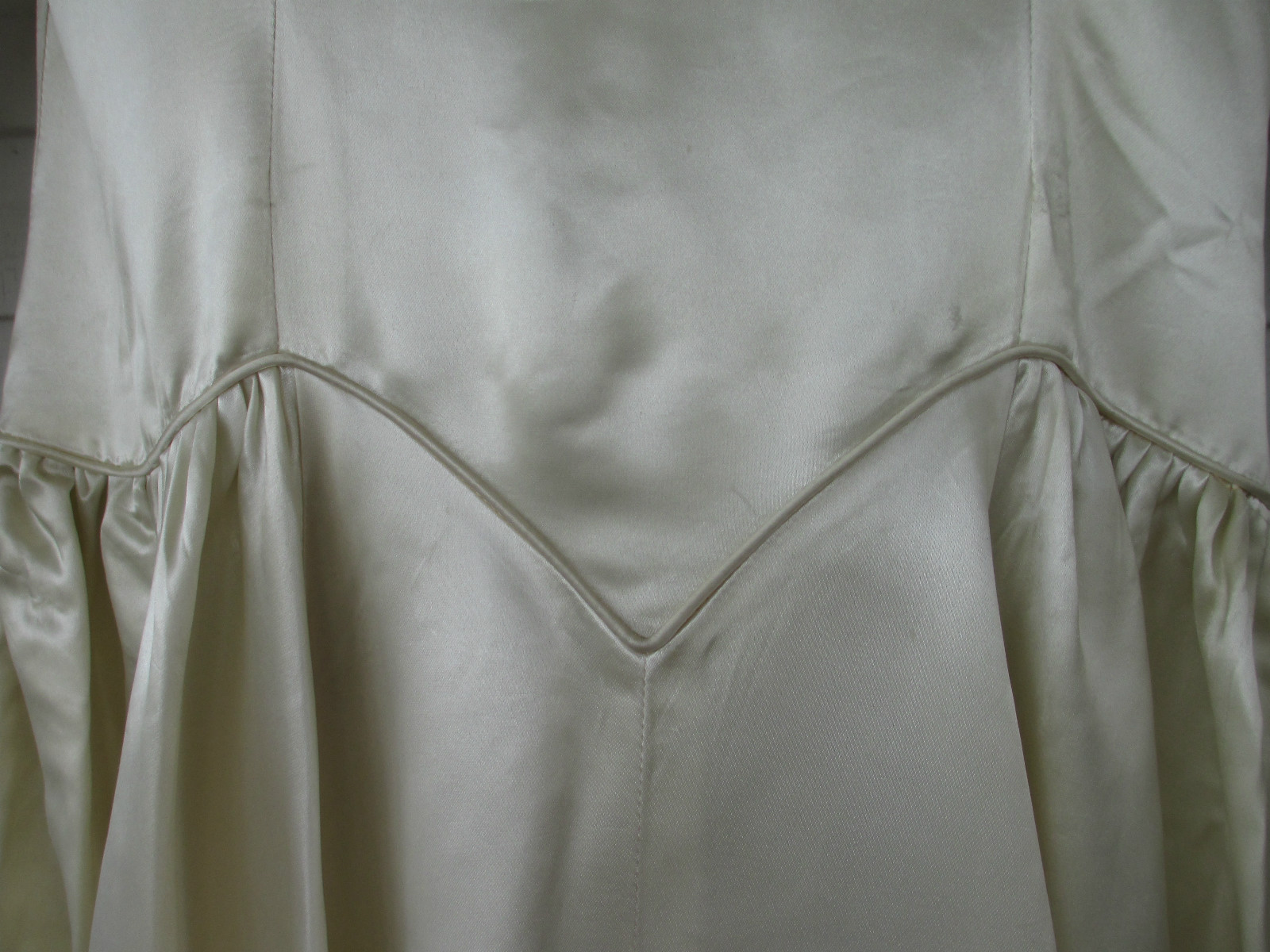 Vintage Wedding Dress Handmade Liquid/Ivory Satin w/Train Circa 1930’s small
