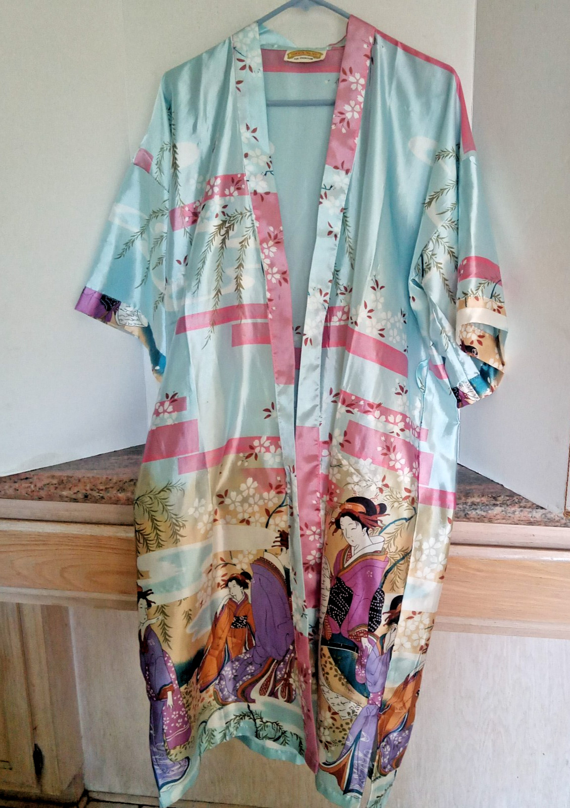 Vintage Oriental Village Silk Collection Robe One Size