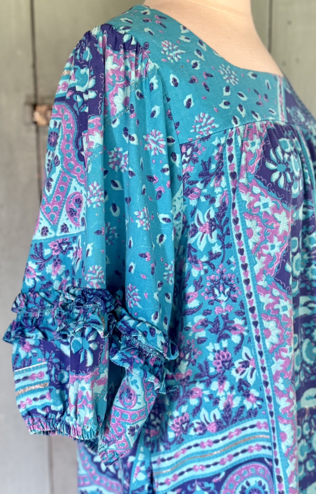 VTG Gerry CA Barkcloth Muumuu Patio Lounge Dress Rainbow Batik Psychedelic Mod M