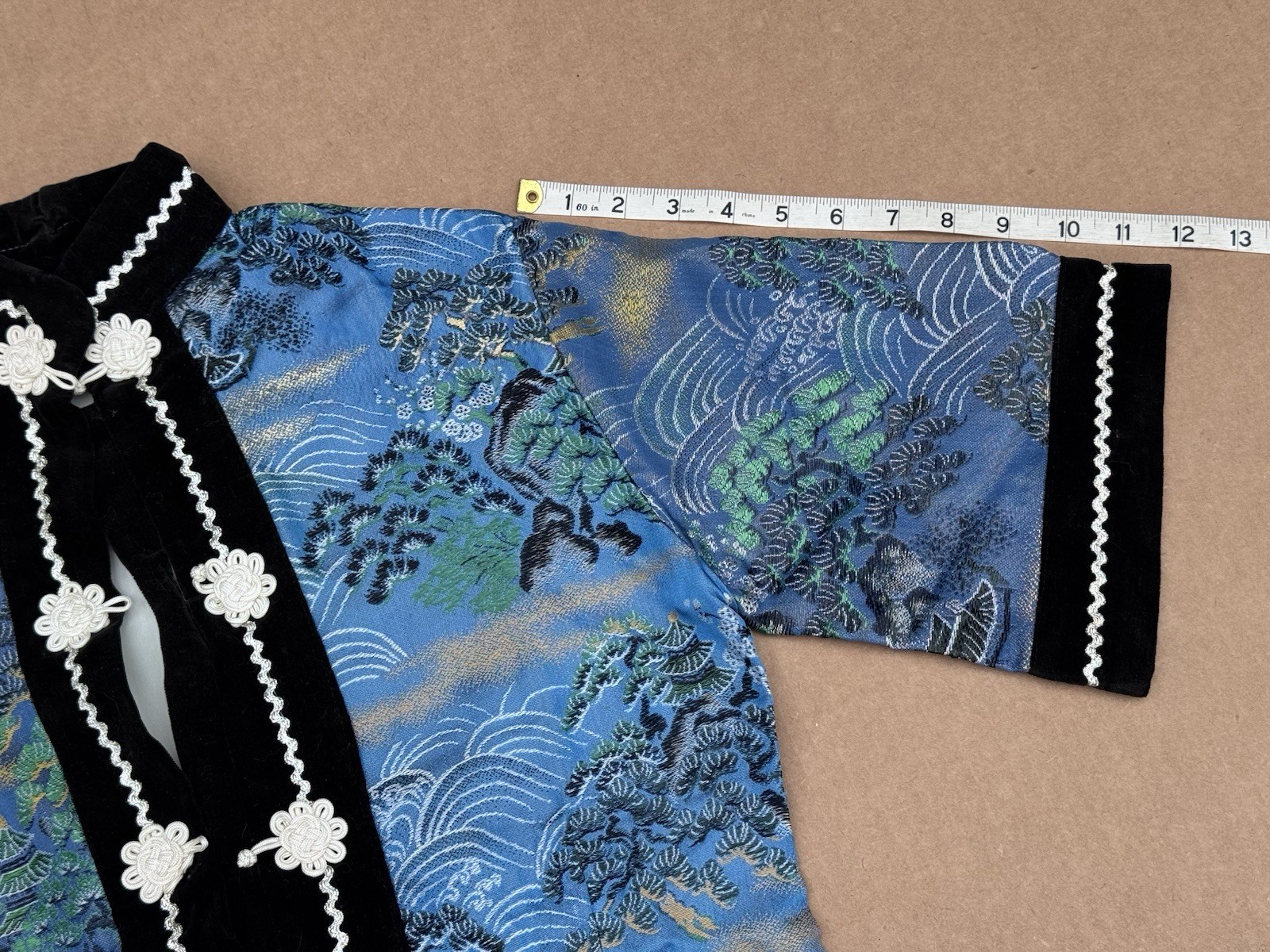 Vtg Peace Made Nippon 日本 Silver Brocade Jacket Black Velvet Trim Medium