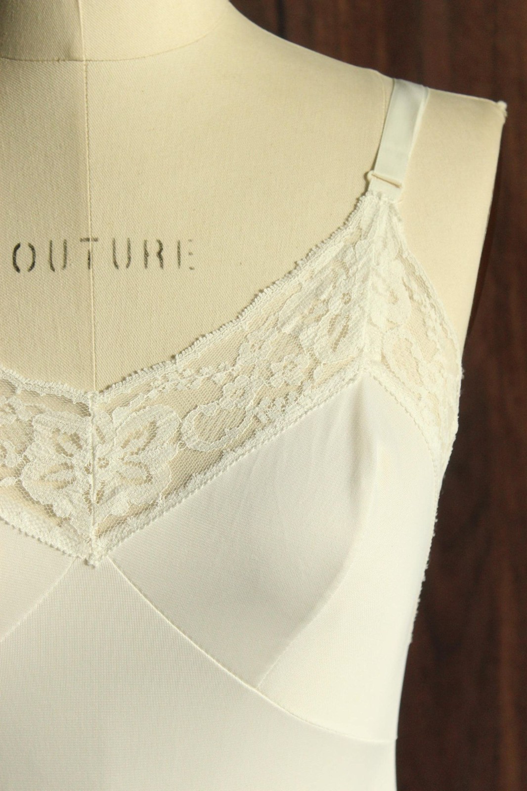 Vintage 1970s Slip, Montgomery Ward Ankle Length White Nightgown, Size 10/32