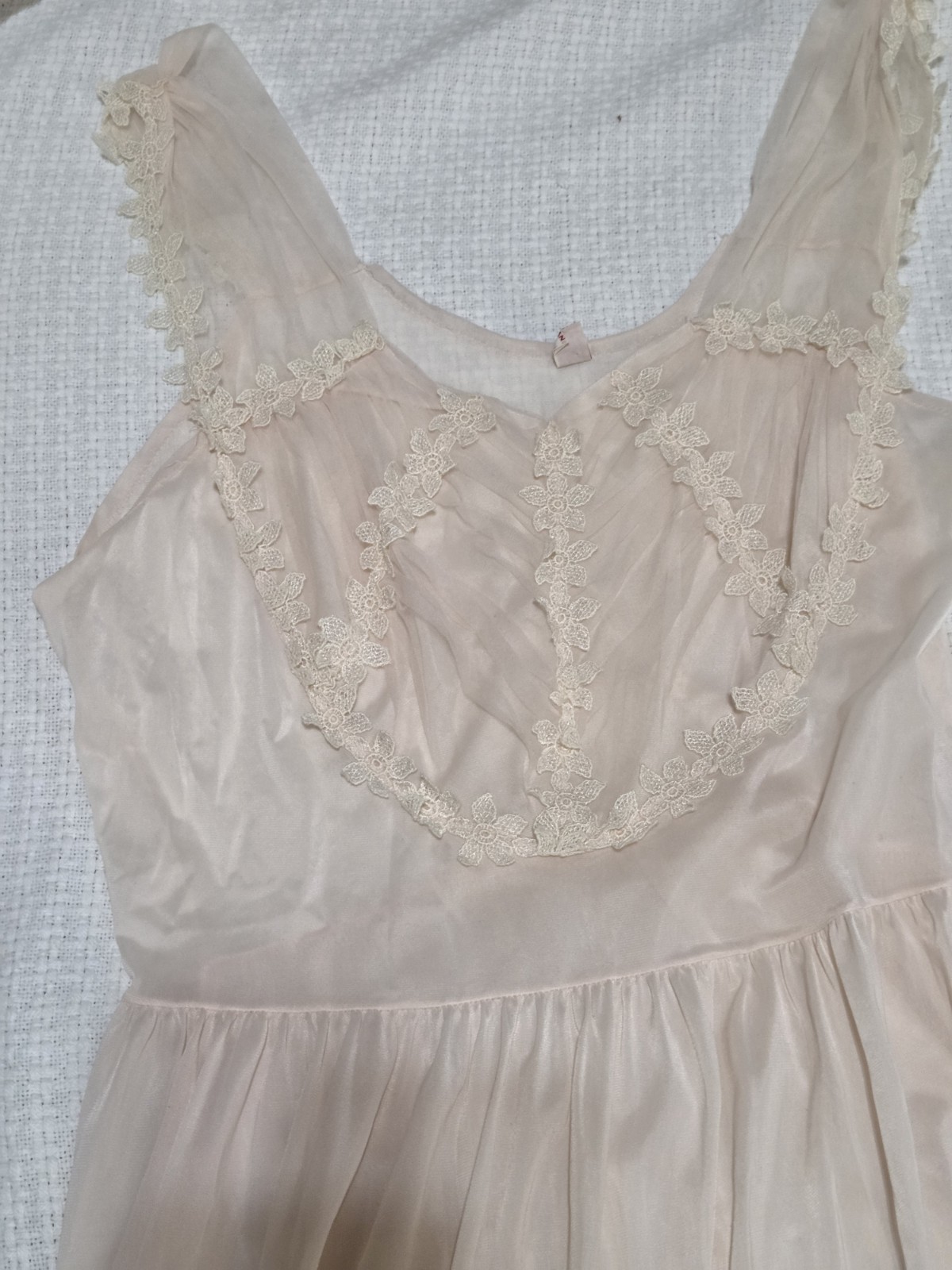 Forty Winks Vtg Sz 38 Nylon USA Long Blush Nightgown Floral Applique