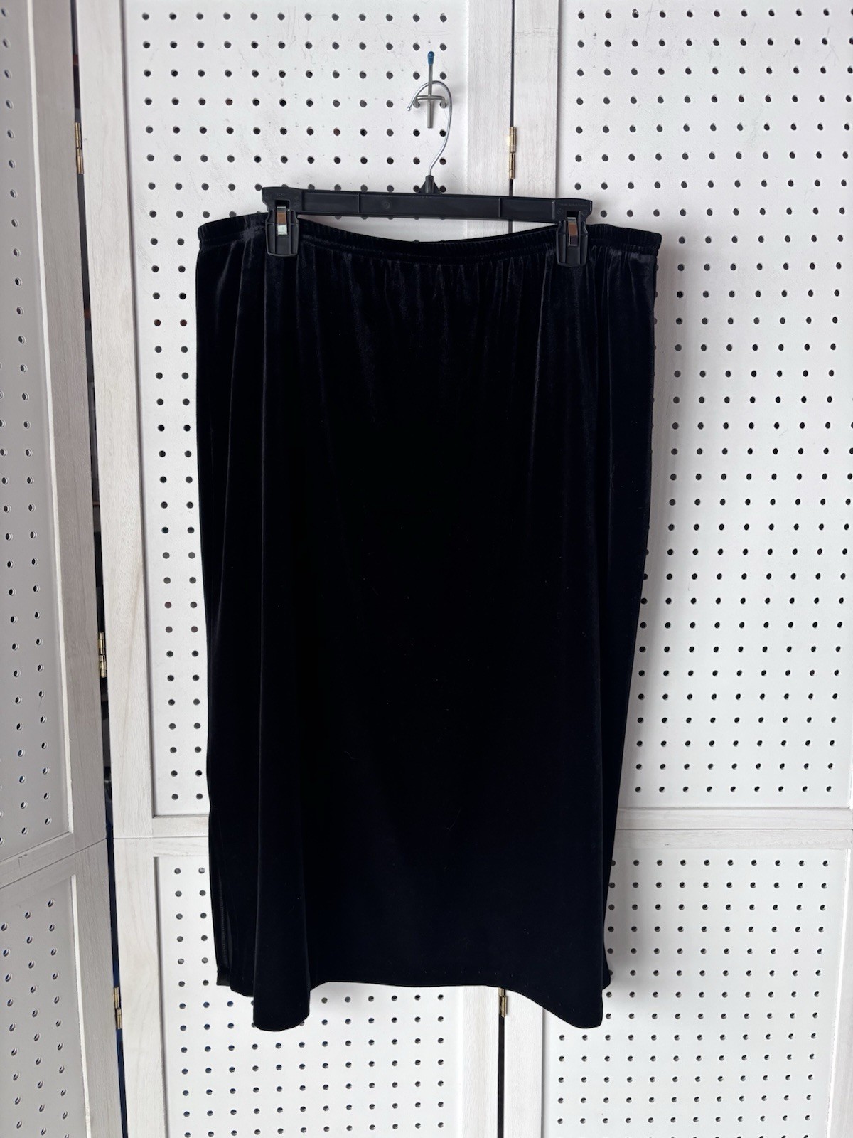 Vintage Notations Skirt Womens 1X Black Velvet Velour Pull On ALine Stretch Midi