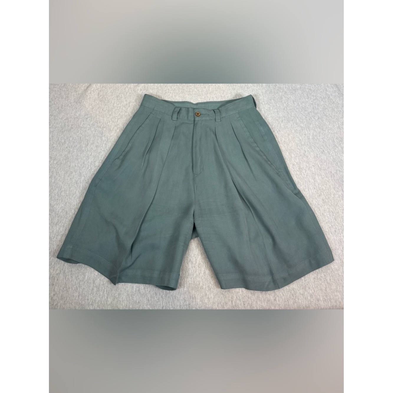 Vintage Tommy Bahama Silk Bermuda Shorts – Olive Green – Size 4