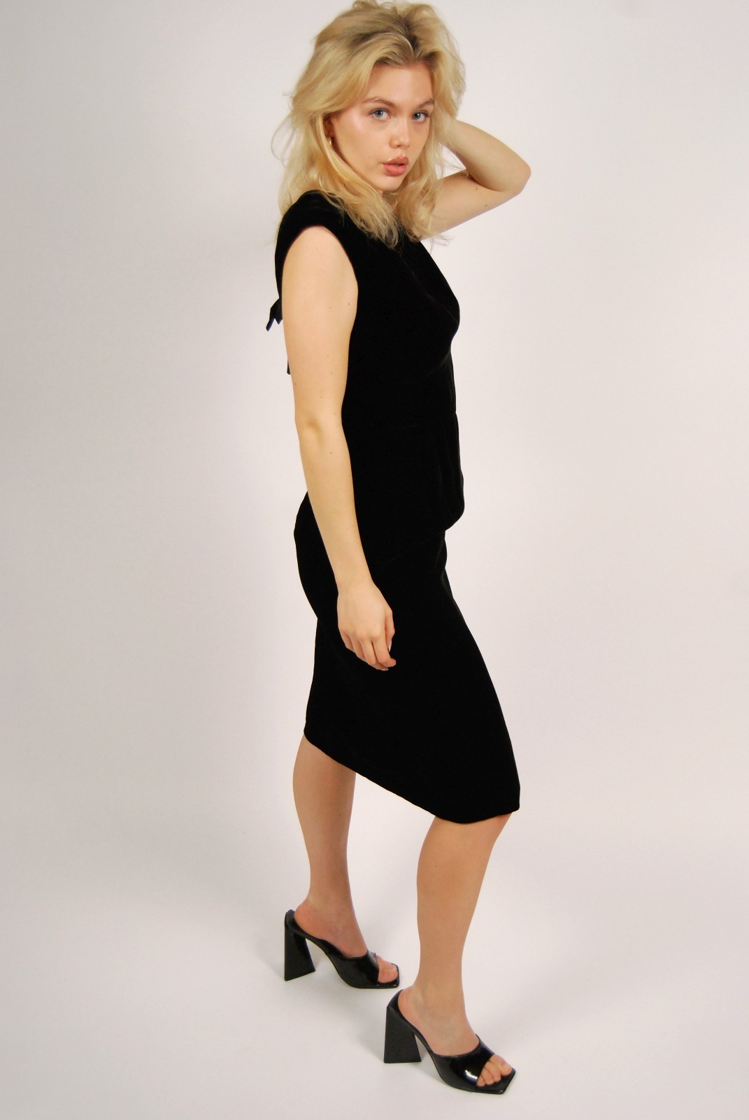 70s Velvet Dress (M) medium black vintage high neck short sleeve midi pencil