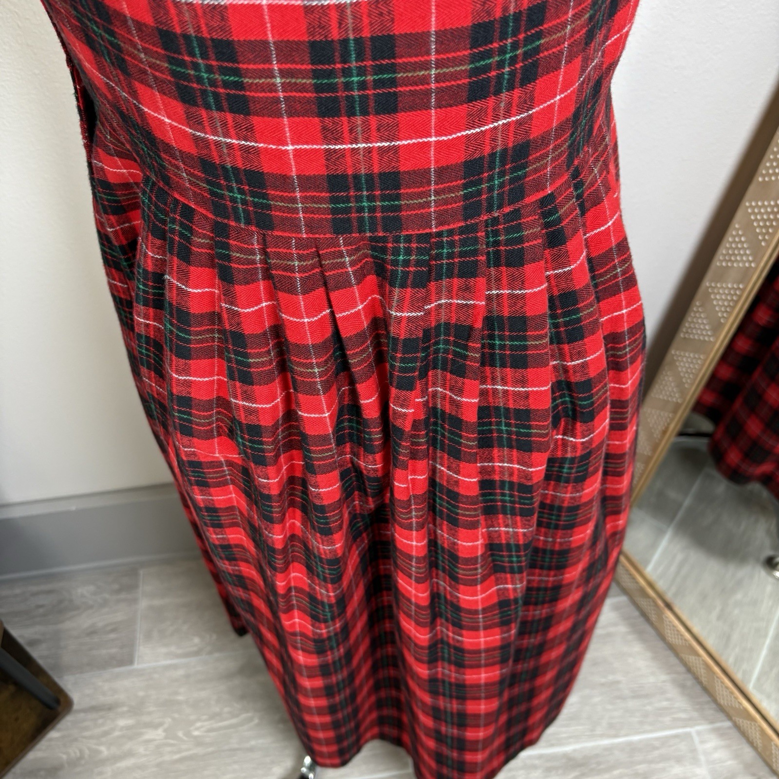 Portraits by Northern Isles Red Plaid Flannel Pleated Overall Dress Size 10